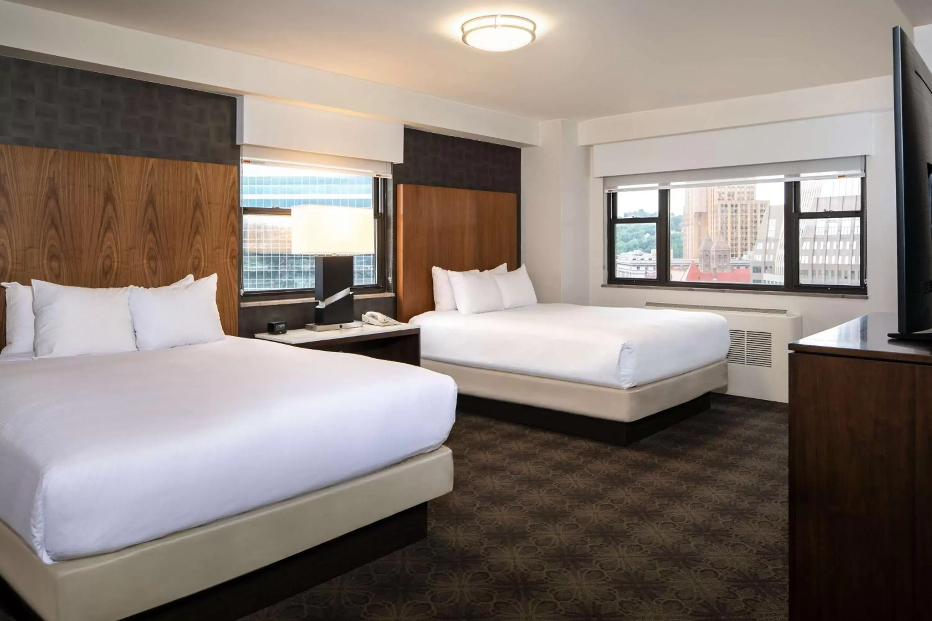 Bed in DoubleTree by Hilton Hotel & Suites Pittsburgh Downtown