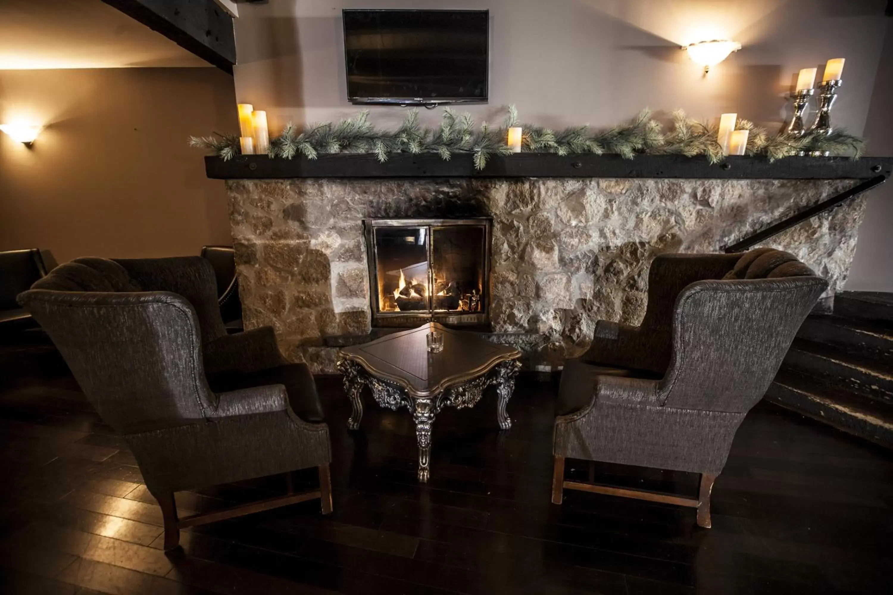 Lounge or bar, Seating Area in Old Stone Inn Boutique Hotel