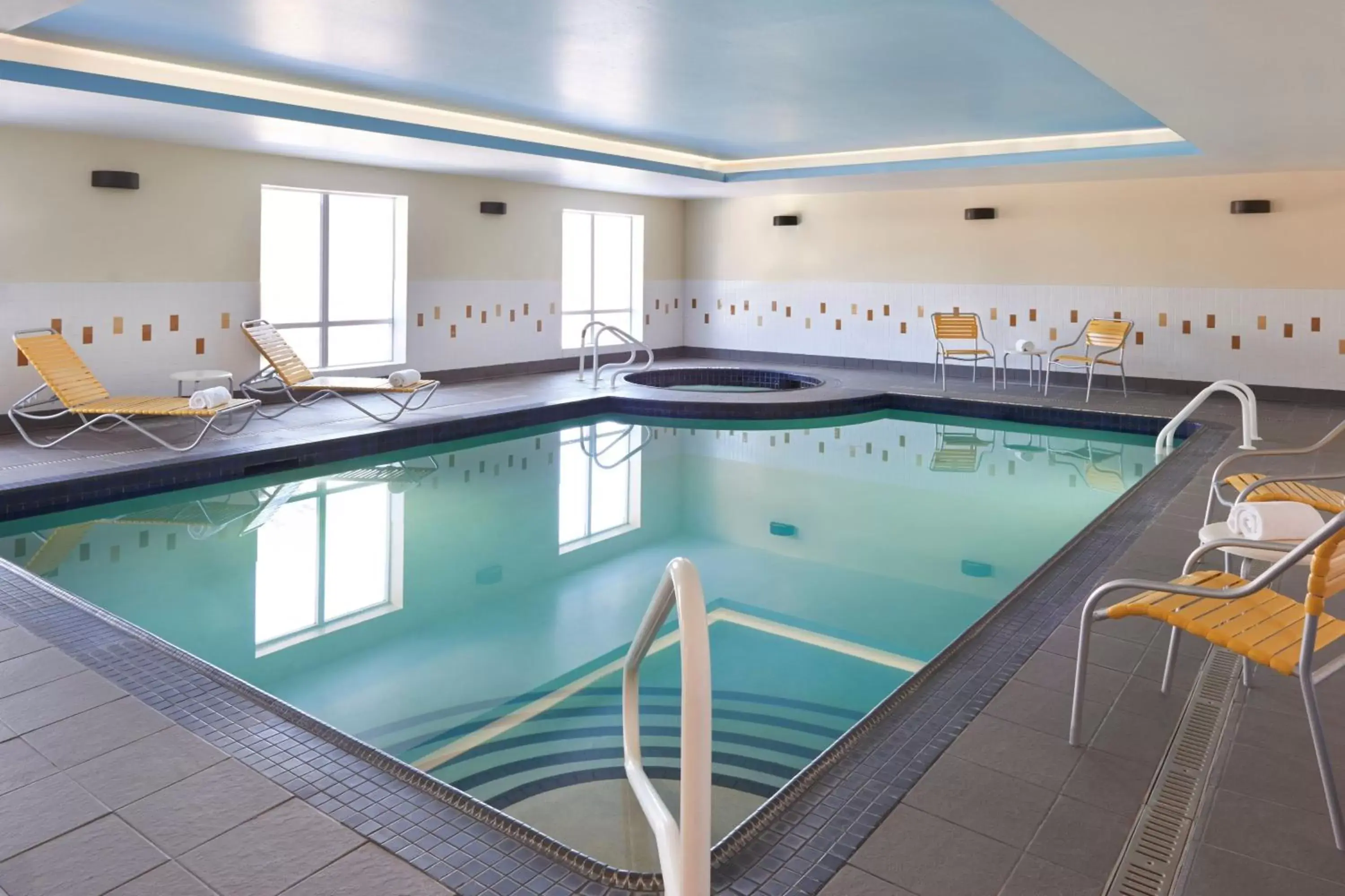 Area and facilities, Swimming Pool in Fairfield Inn & Suites by Marriott Barrie