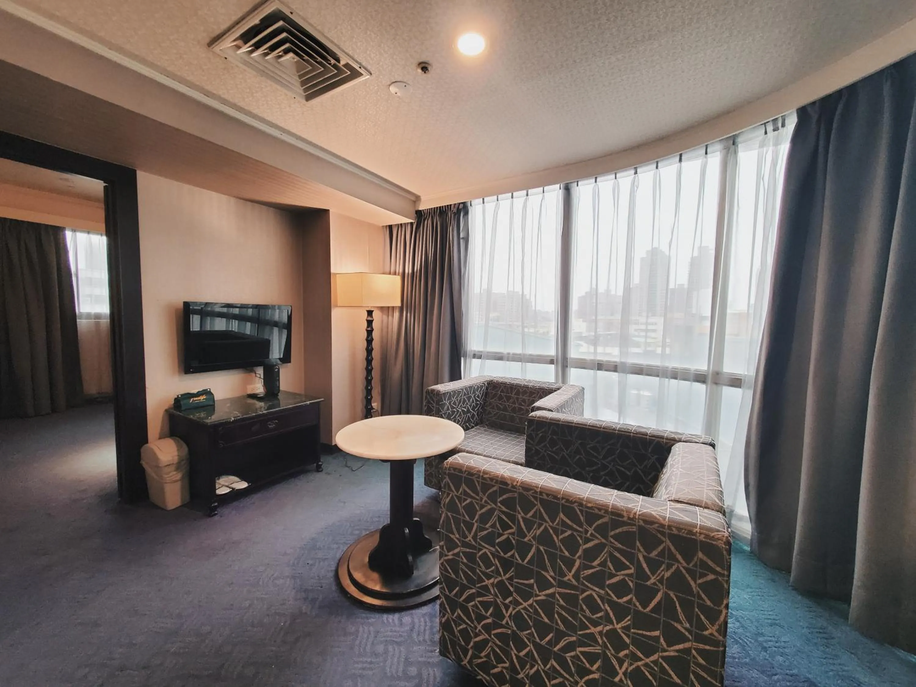 Living room in Well Garden Hotel