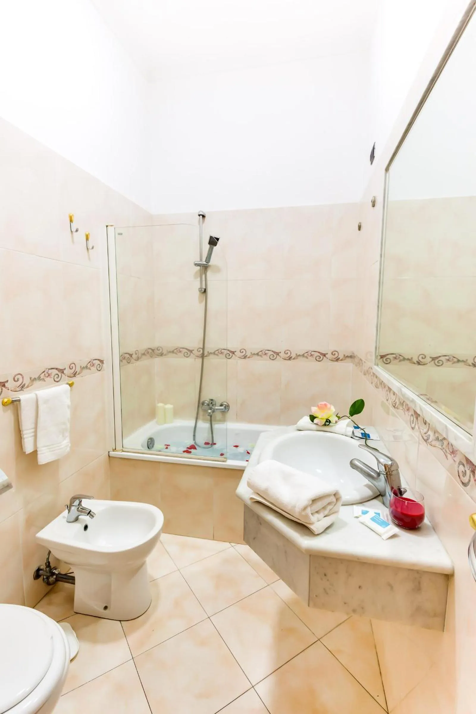 Bath in Hotel Suite Caesar