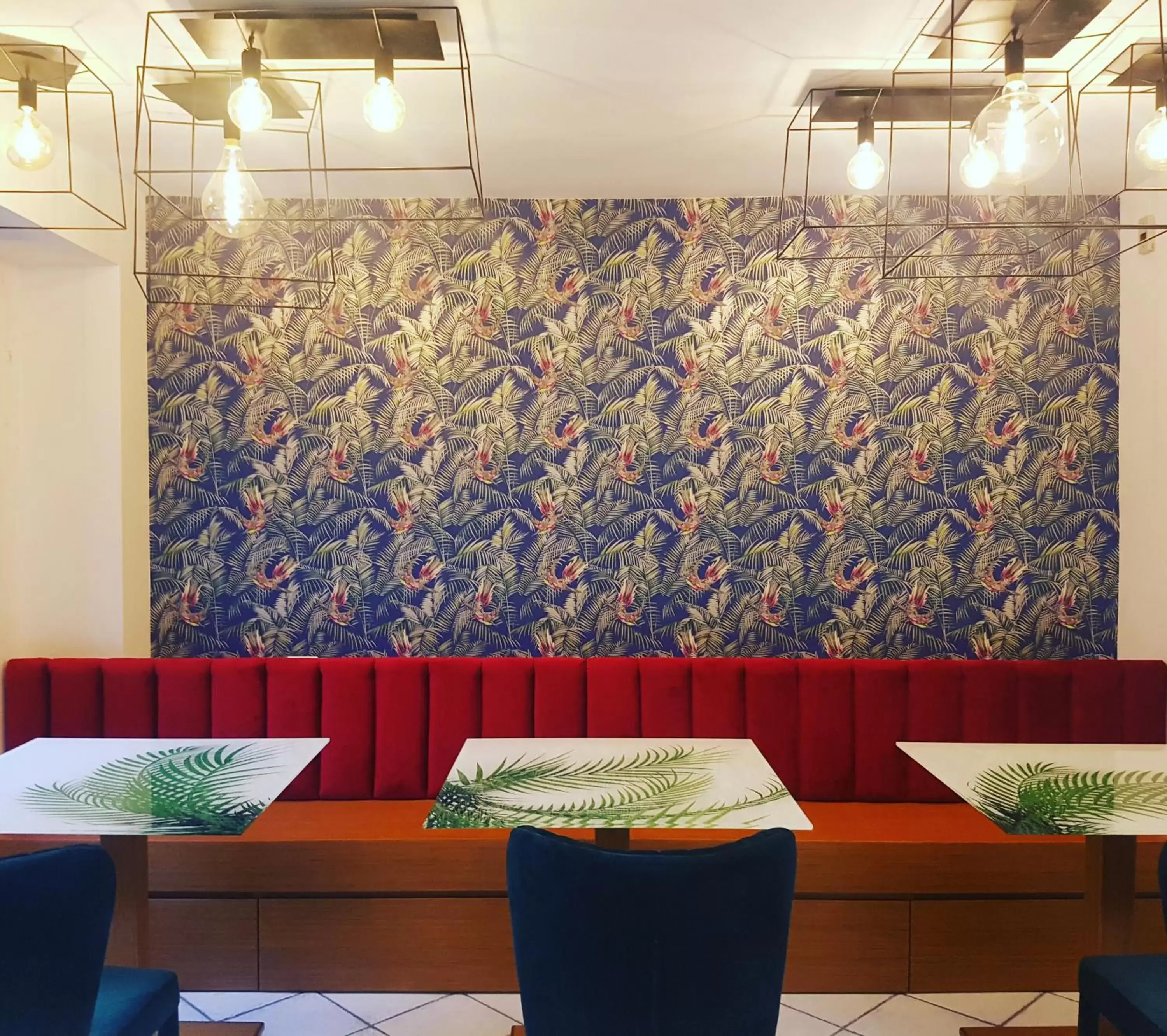 Lounge or bar in Hotel Villa Luisa Lounge or bar in Hotel Villa Luisa