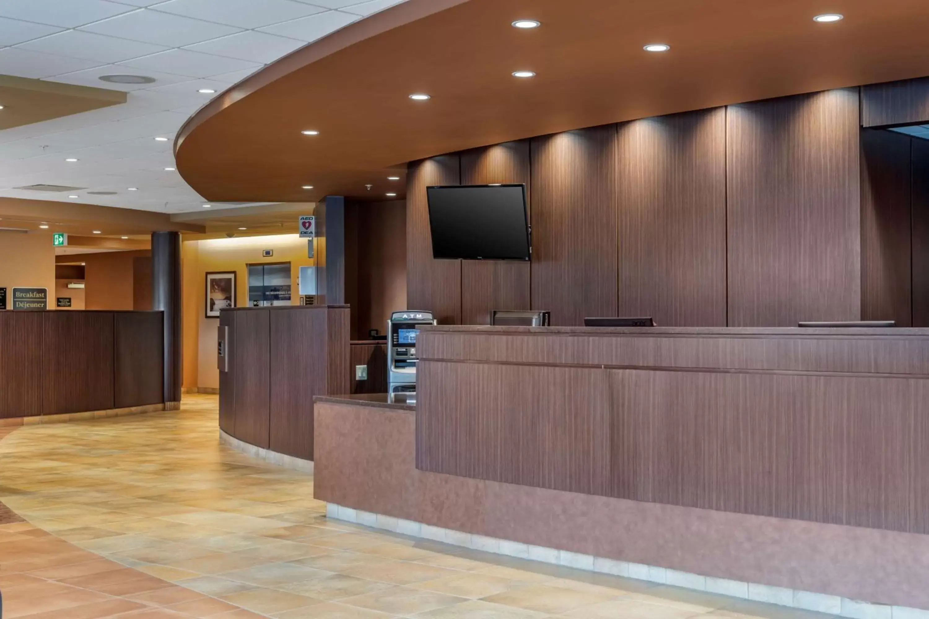 Lobby or reception in Best Western Plus, Bathurst Hotel & Suites Lobby or reception in Best Western Plus, Bathurst Hotel & Suites