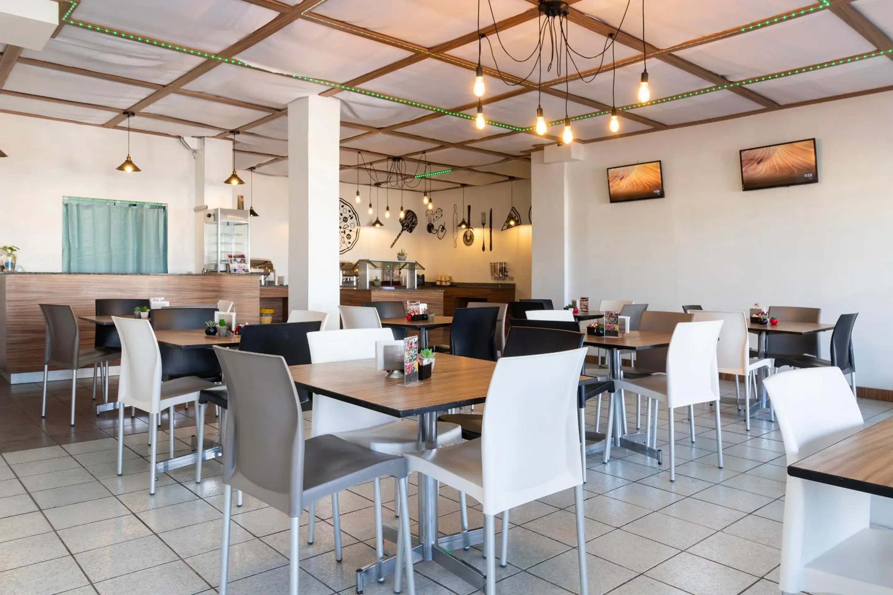 Restaurant/Places to Eat in OYO Hotel Real Del Sur, Estadio Chihuahua