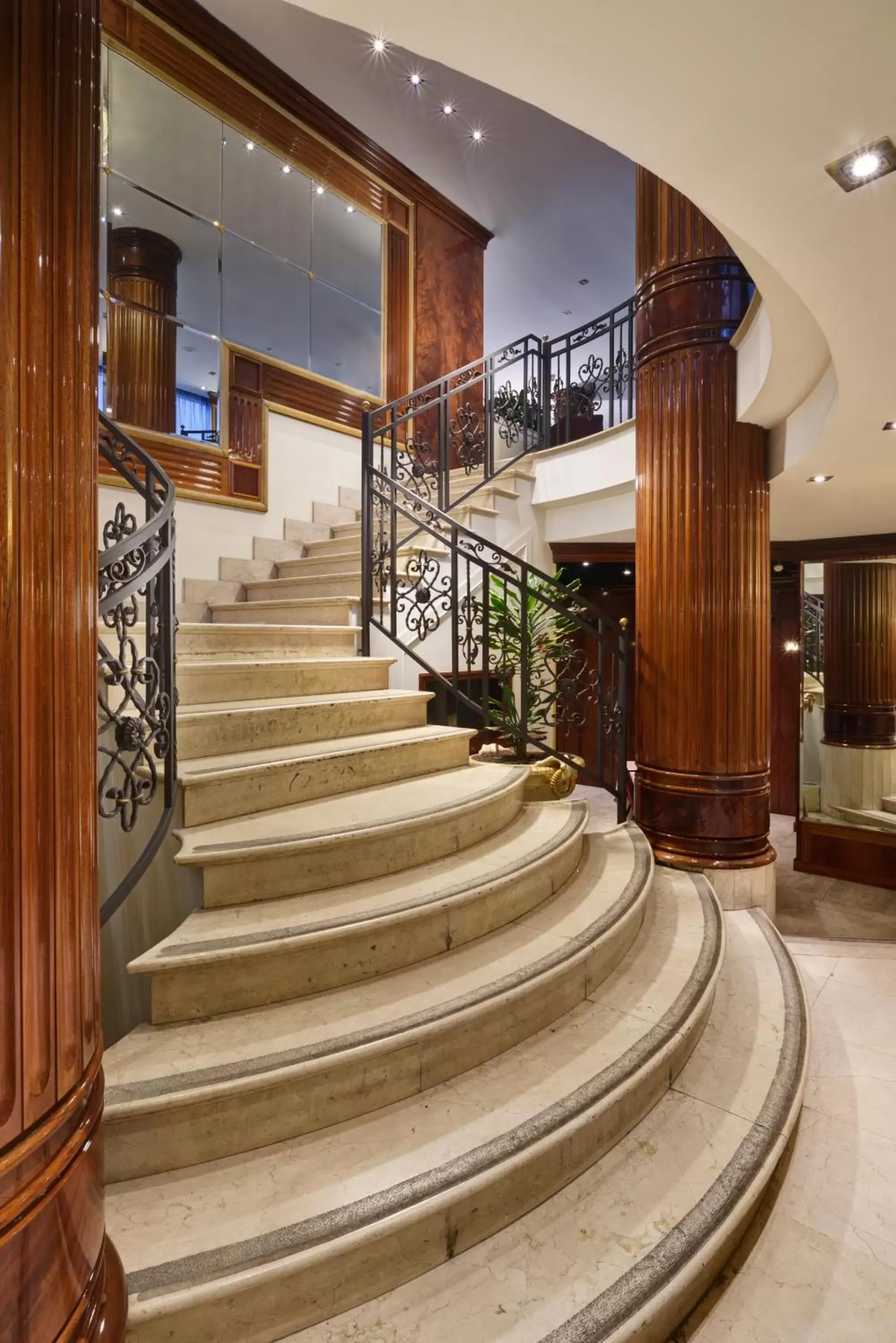 Decorative detail, Lobby/Reception in UNAHOTELS Scandinavia Milano