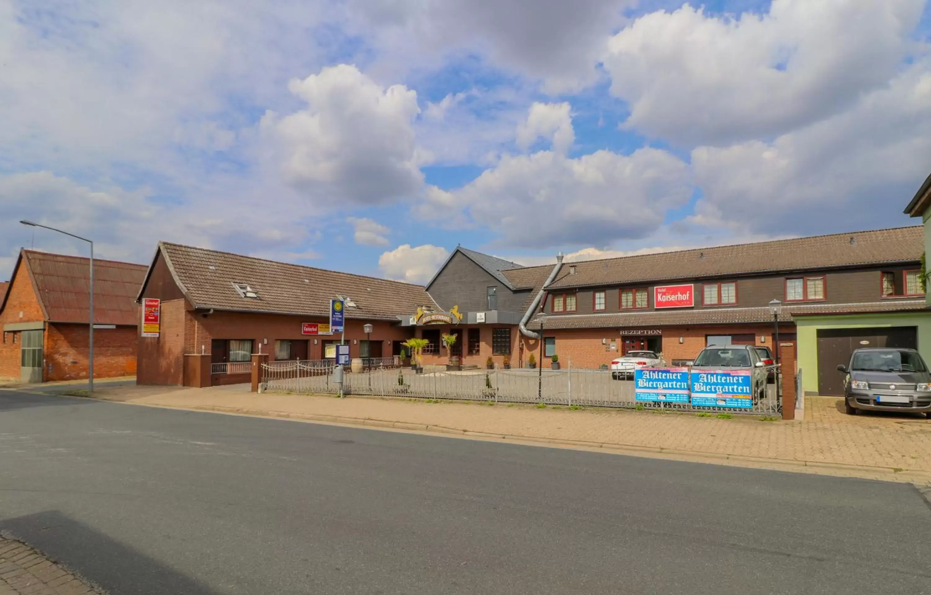 Property building in Hotel Kaiserhof Property building in Hotel Kaiserhof