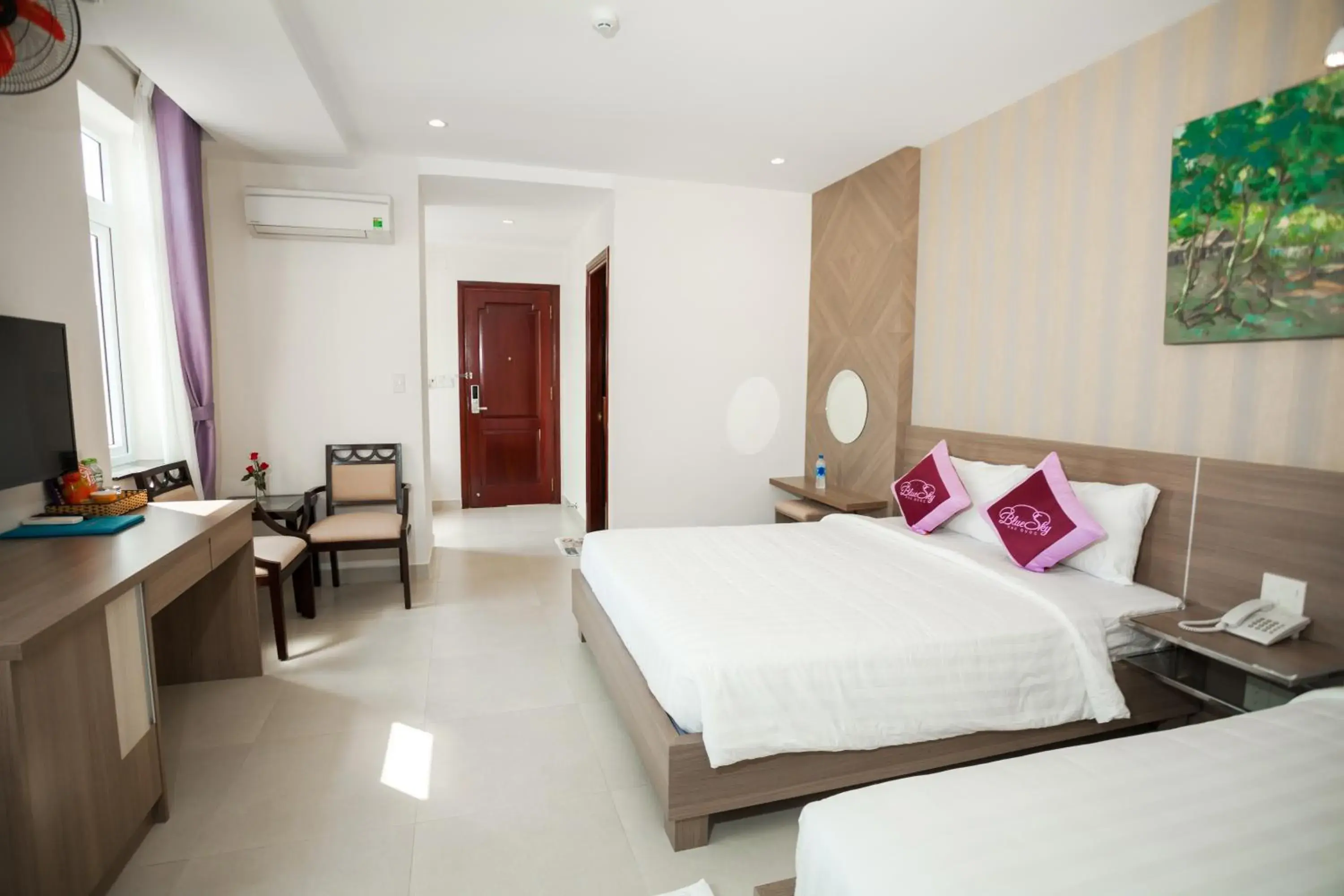 Photo of the whole room, Bed in Blue Sky Phu Quoc Hotel Photo of the whole room, Bed in Blue Sky Phu Quoc Hotel