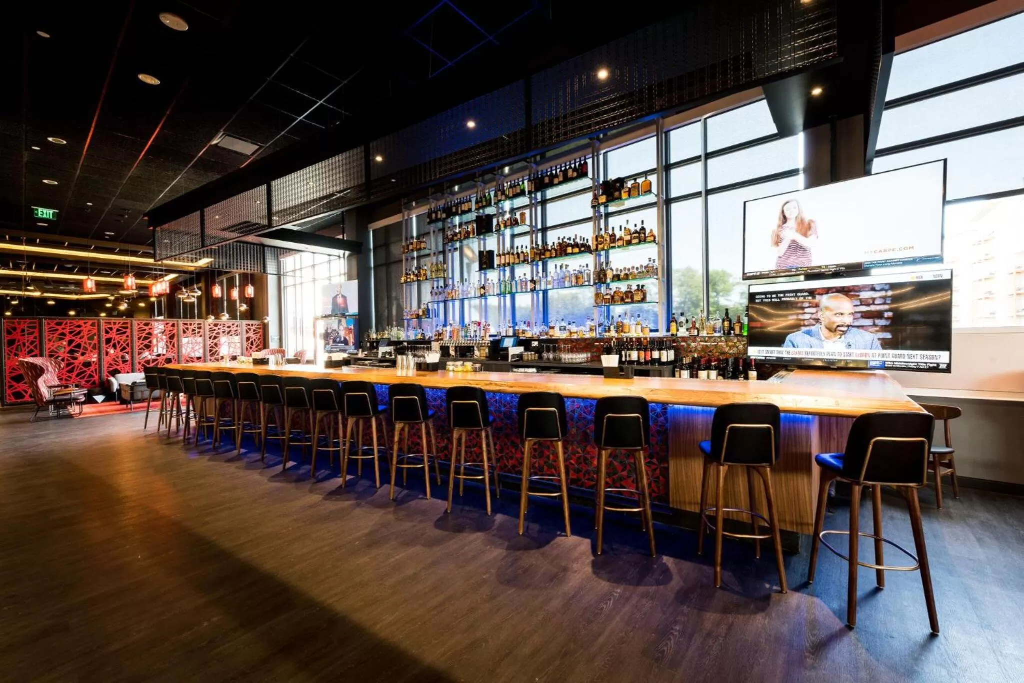 Lounge or bar in The Kartrite Resort and Indoor Waterpark