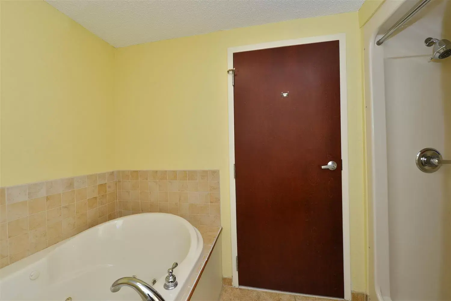 Bedroom, Bathroom in Best Western Plus Crossroads Inn & Suites