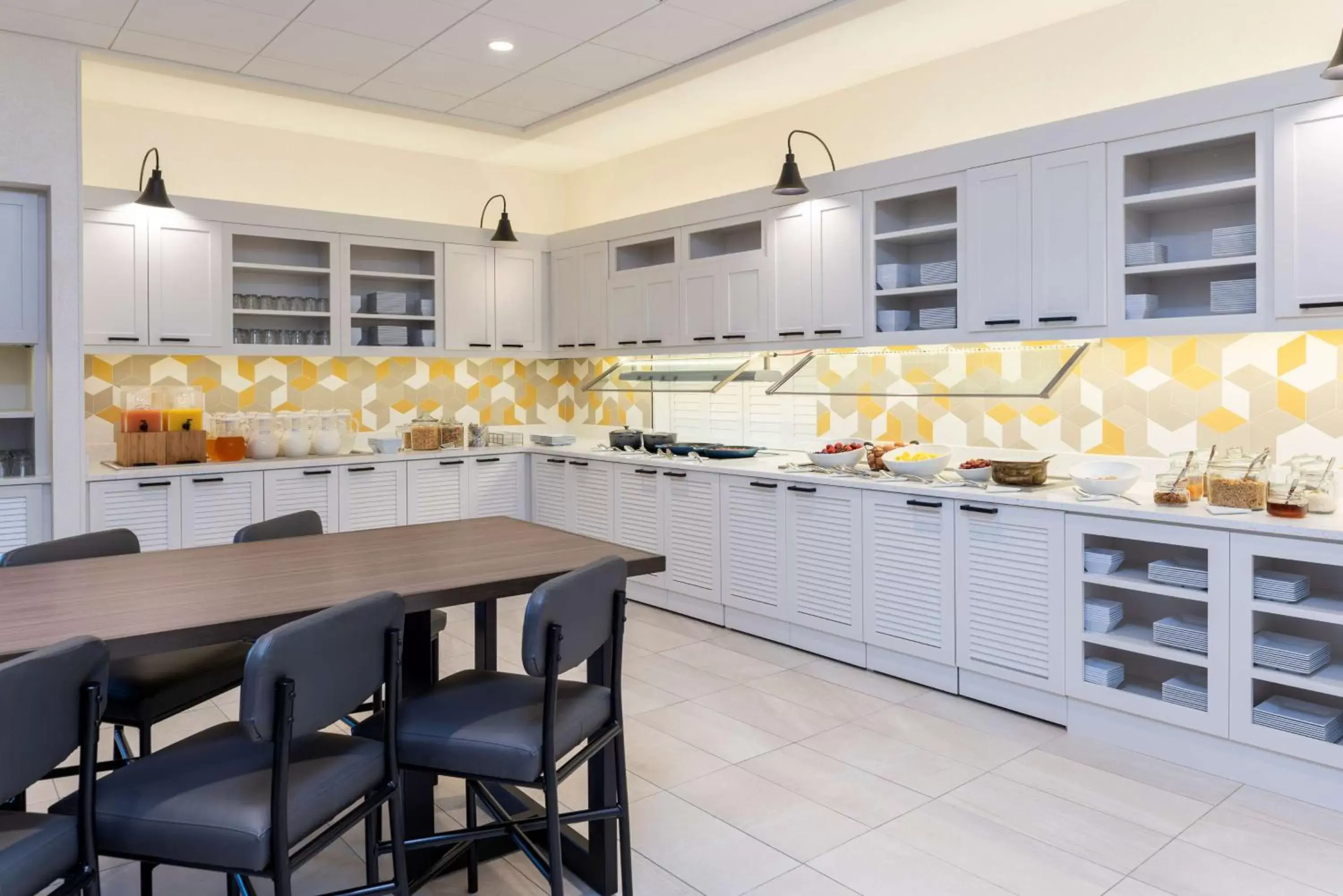 Restaurant/places to eat in Hyatt Place Flint/Grand Blanc Restaurant/places to eat in Hyatt Place Flint/Grand Blanc