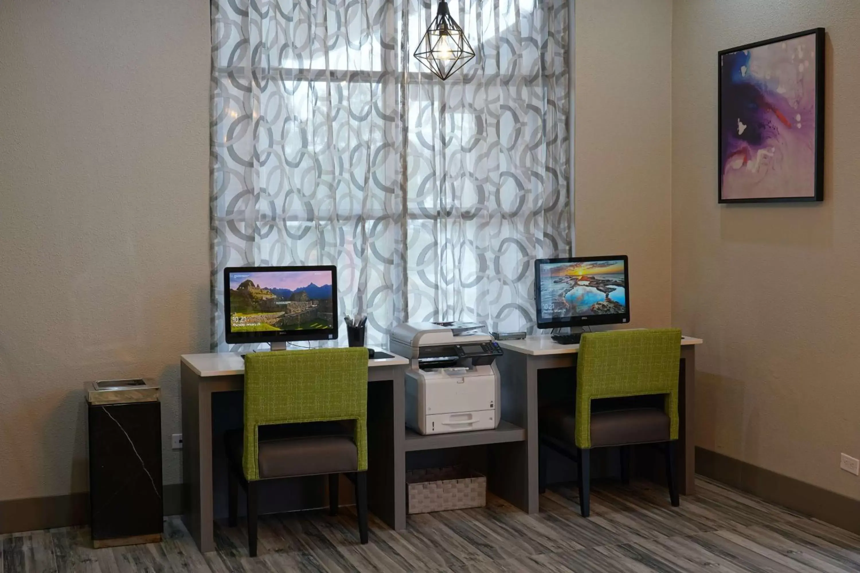 On site, TV/Entertainment Center in Best Western Plus Morristown Conference Center