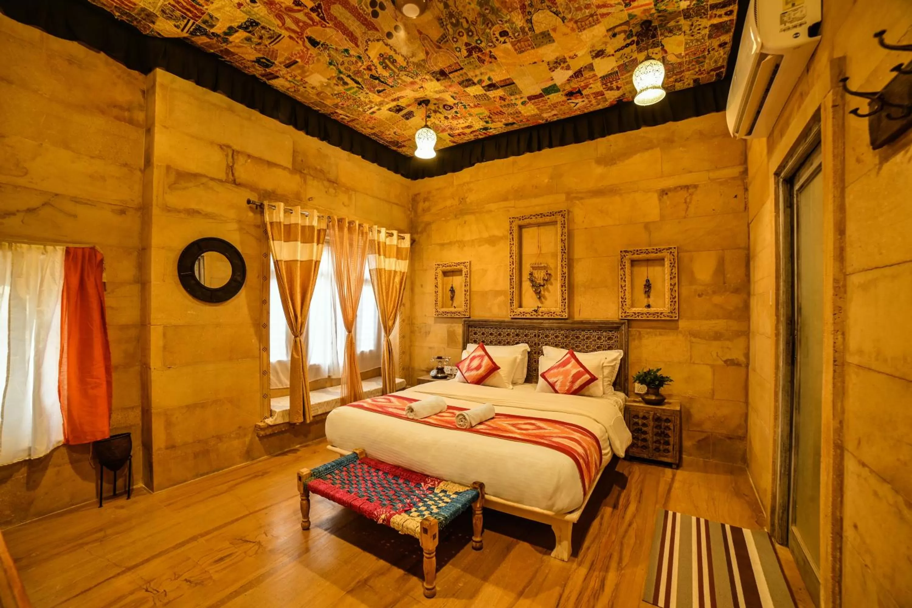 Photo of the whole room, Bed in Garh Meera - A Sensational Boutique Hotel