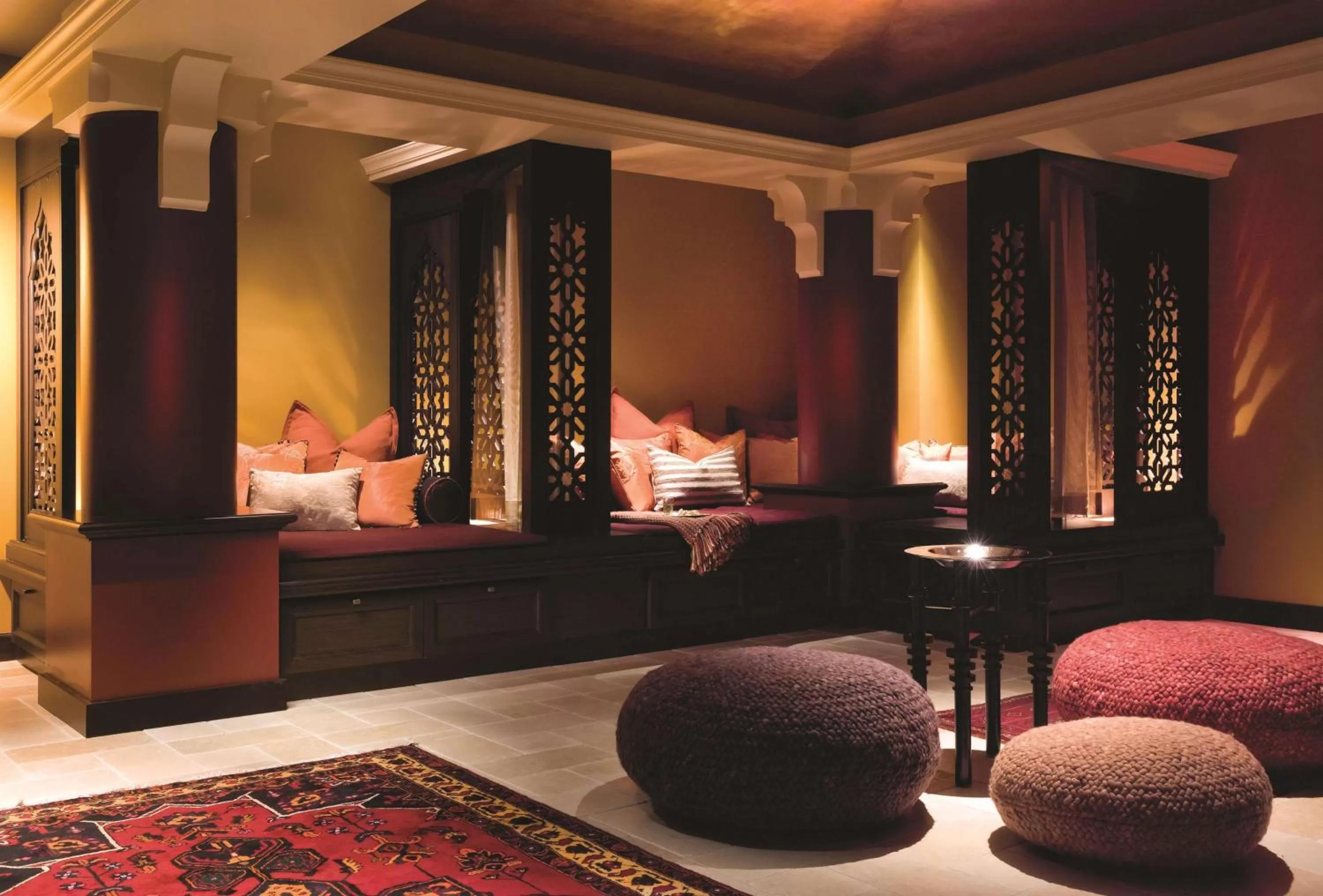Spa and wellness centre/facilities, Bed in Shangri-La Toronto