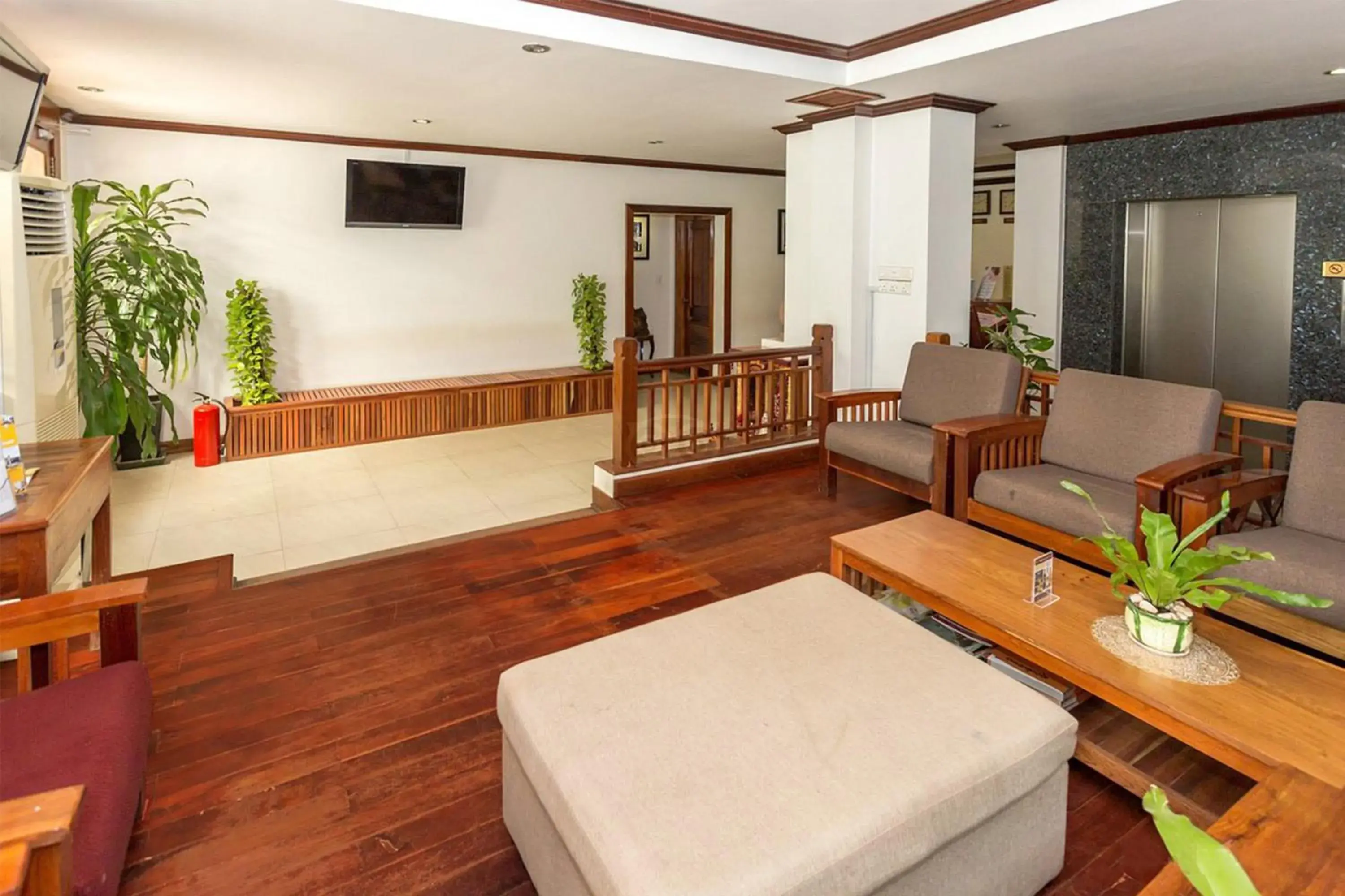 Lobby or reception, Seating Area in Cheathata CTA Hotel Siem Reap