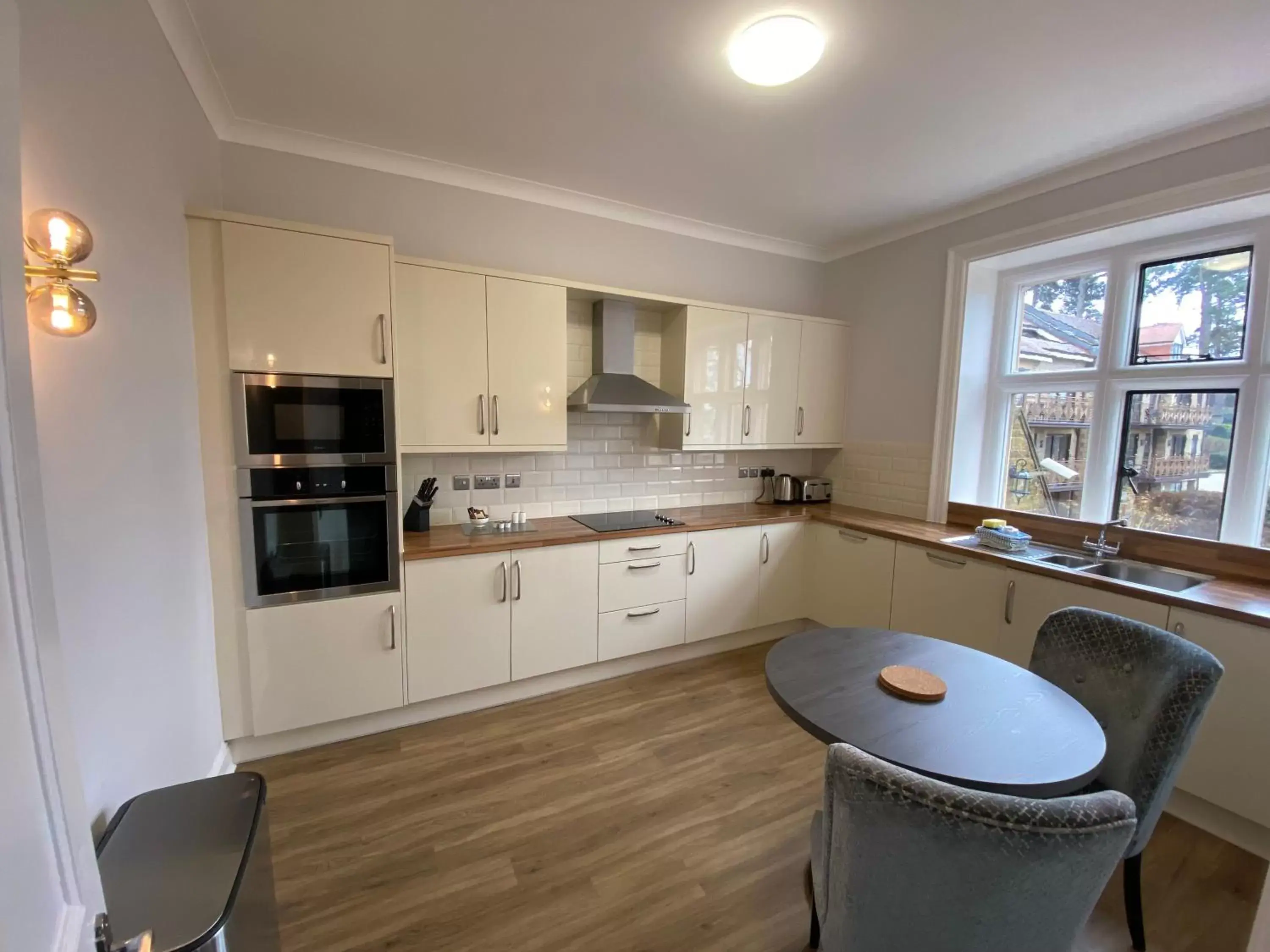 kitchen, Kitchen/Kitchenette in Rutland Hall Hotel