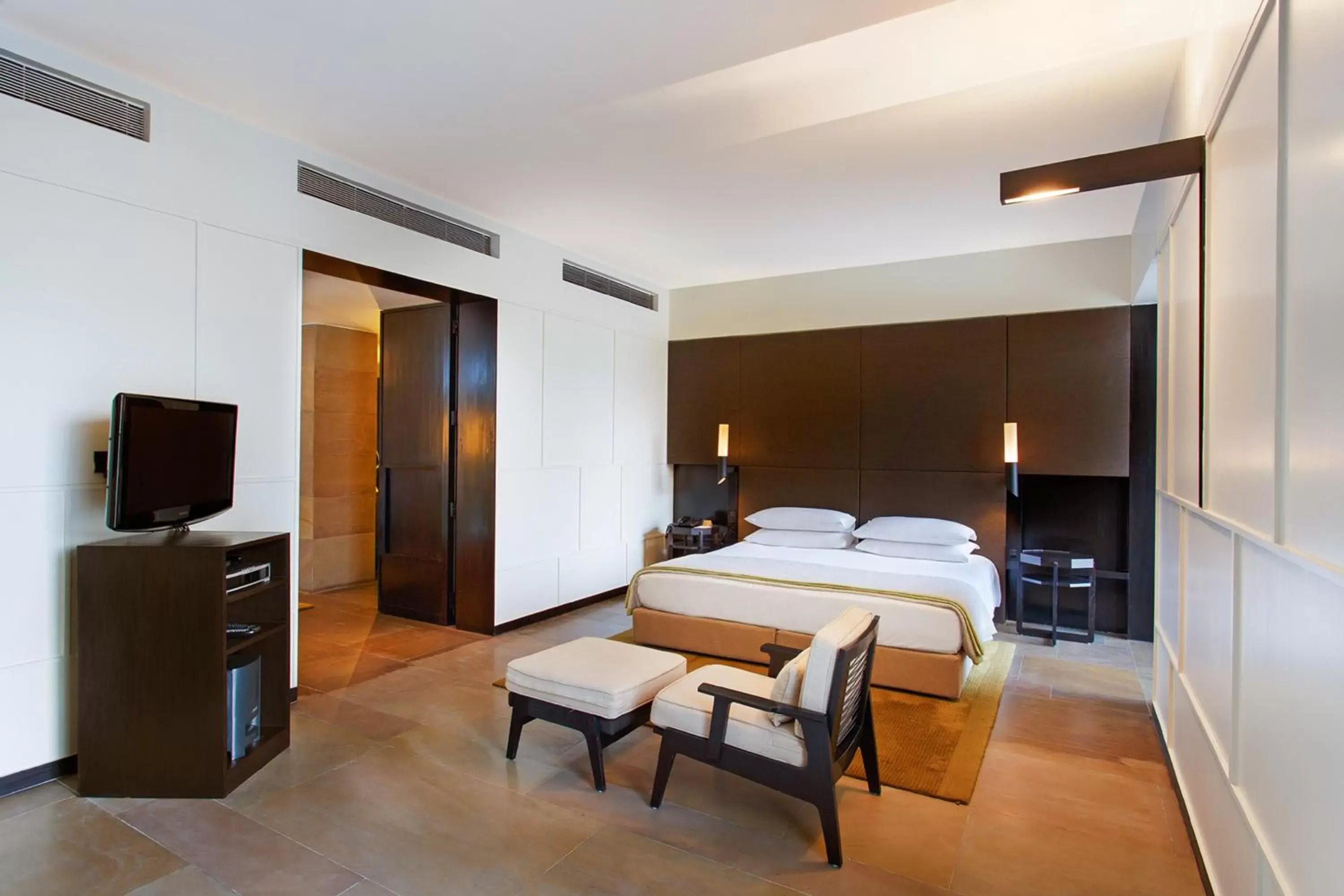 Bedroom, Bed in The Lodhi - A member of The Leading Hotels Of The World
