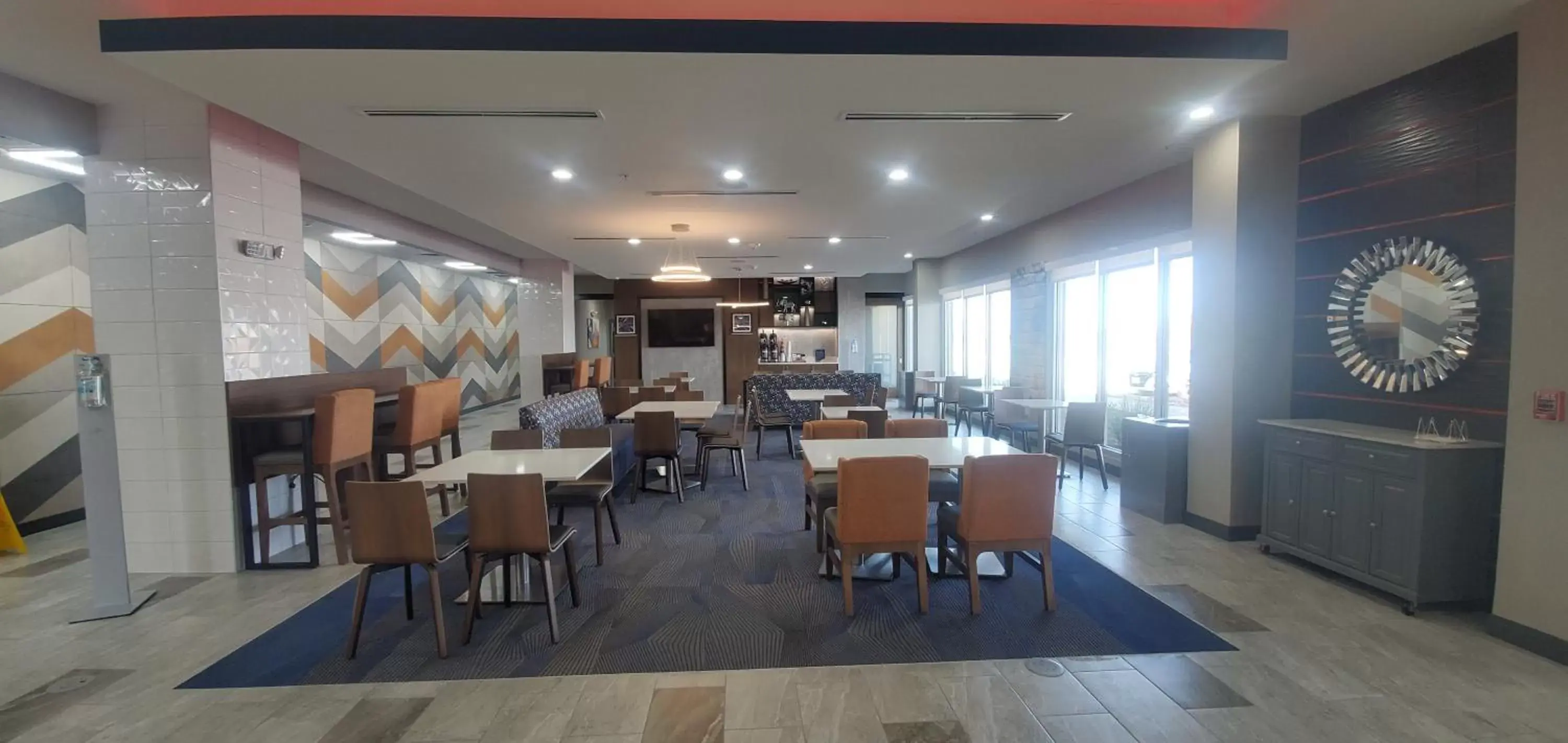 Lobby or reception, Restaurant/Places to Eat in La Quinta Inn & Suites by Wyndham Fort Stockton Northeast