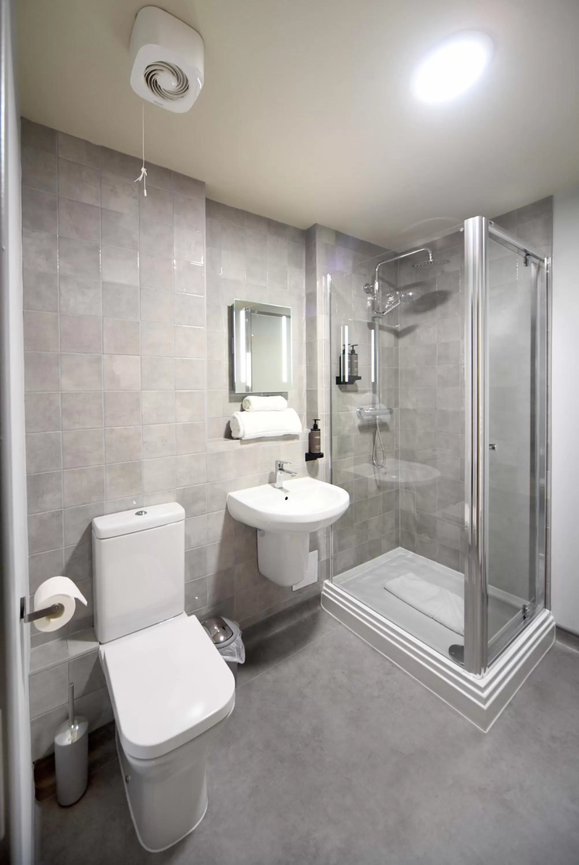 Shower in Park Head Hotel