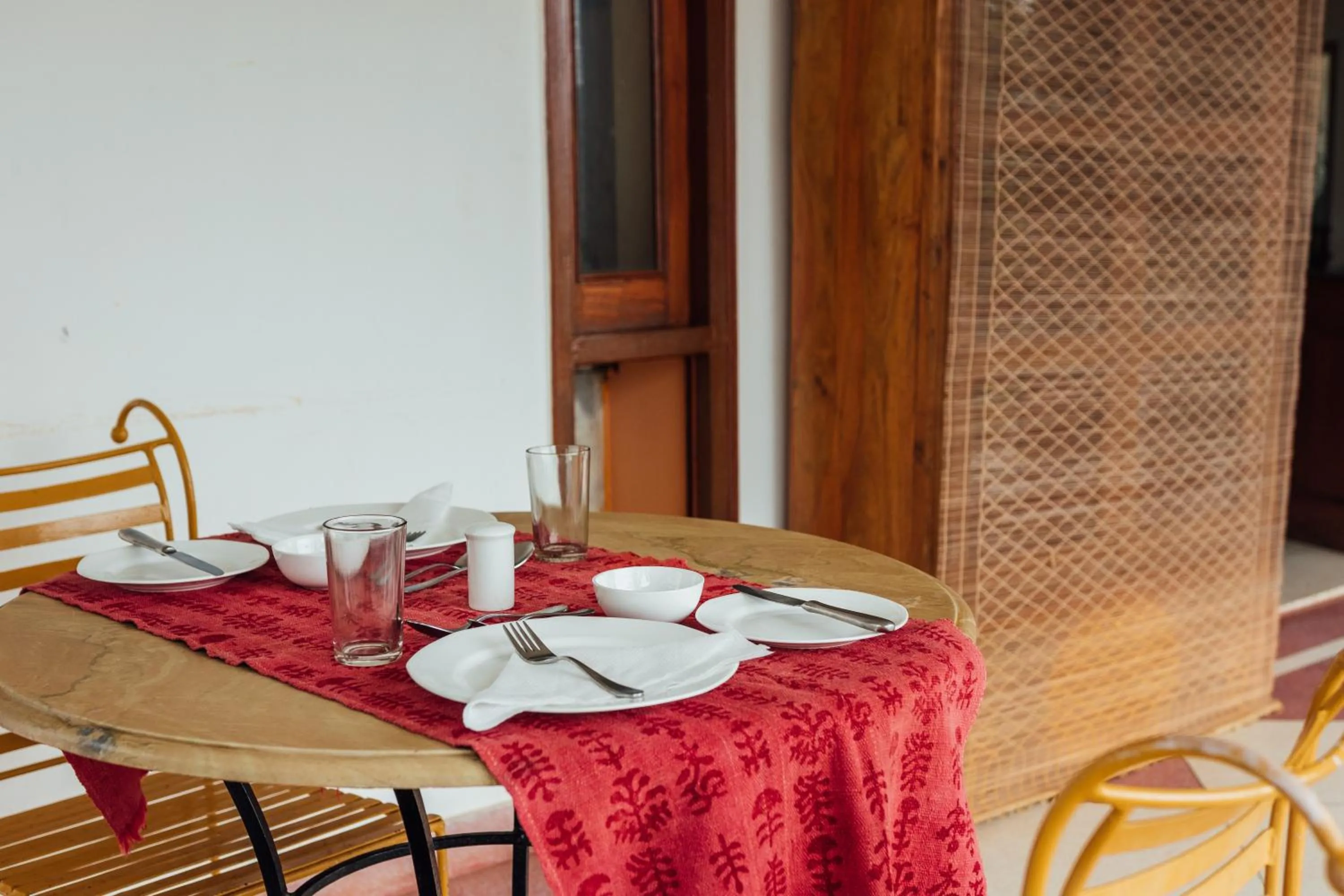 Restaurant/places to eat in Devra Udaipur