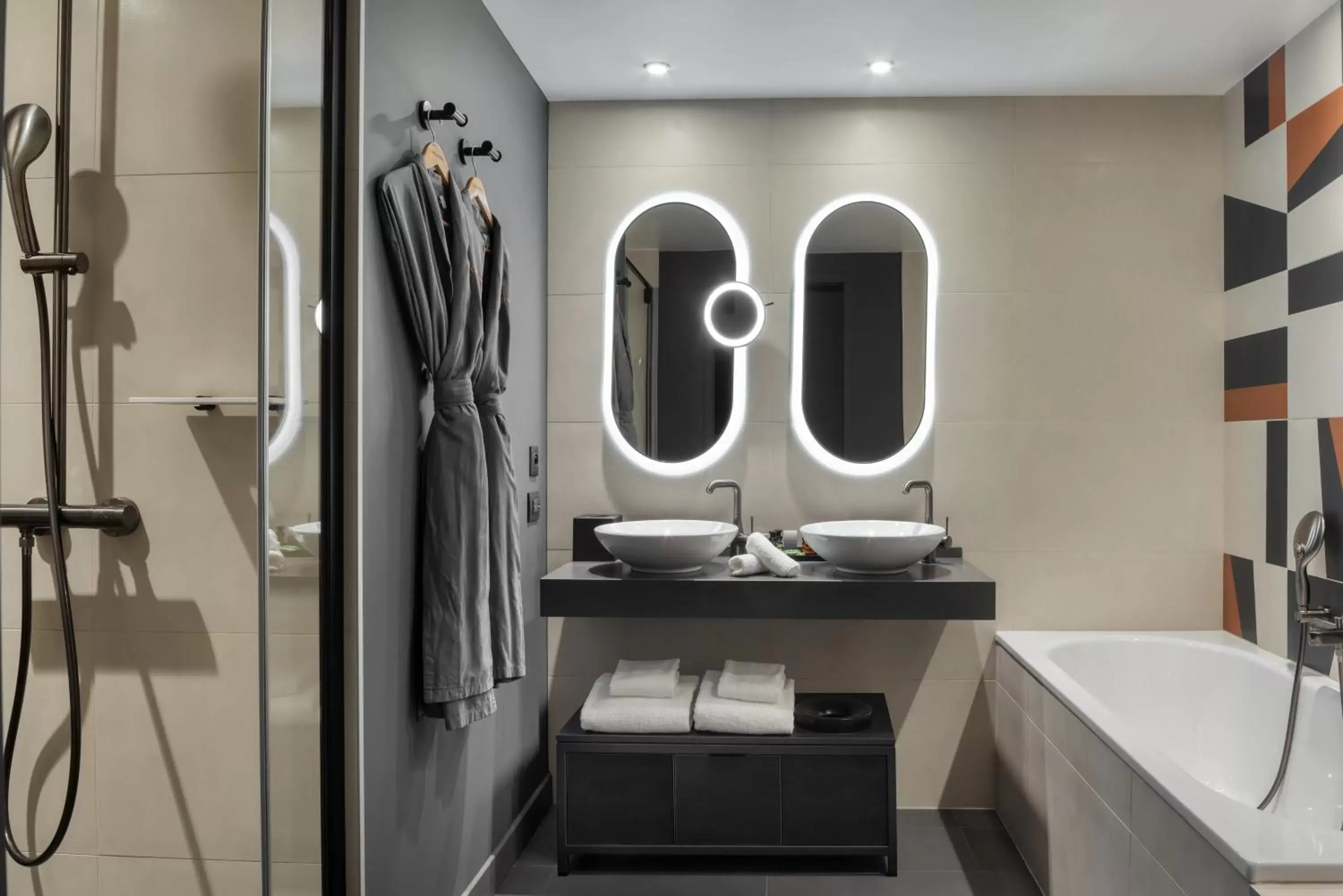 Bathroom in Canopy By Hilton Paris Trocadero