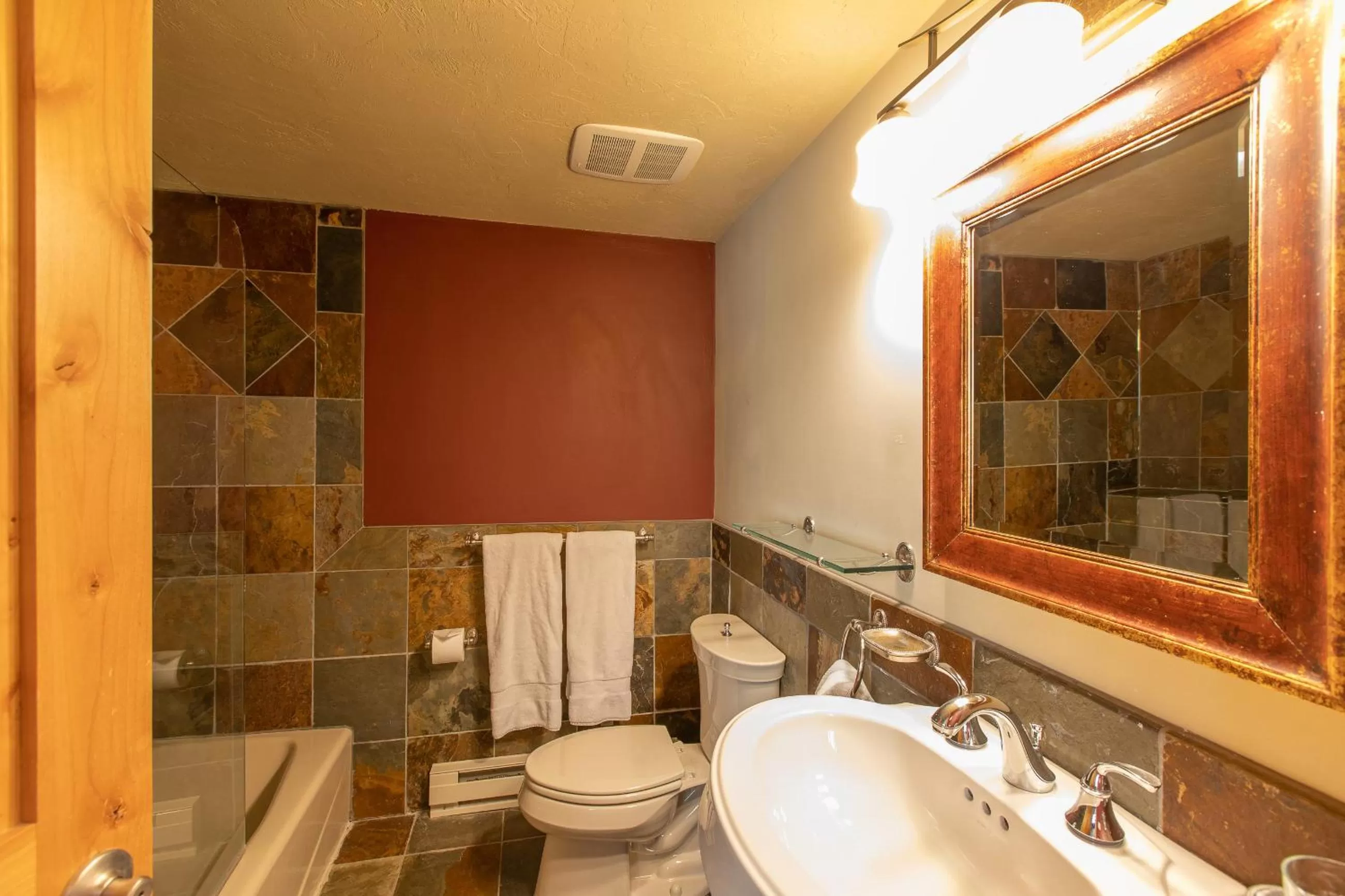 Toilet in Nordic Inn