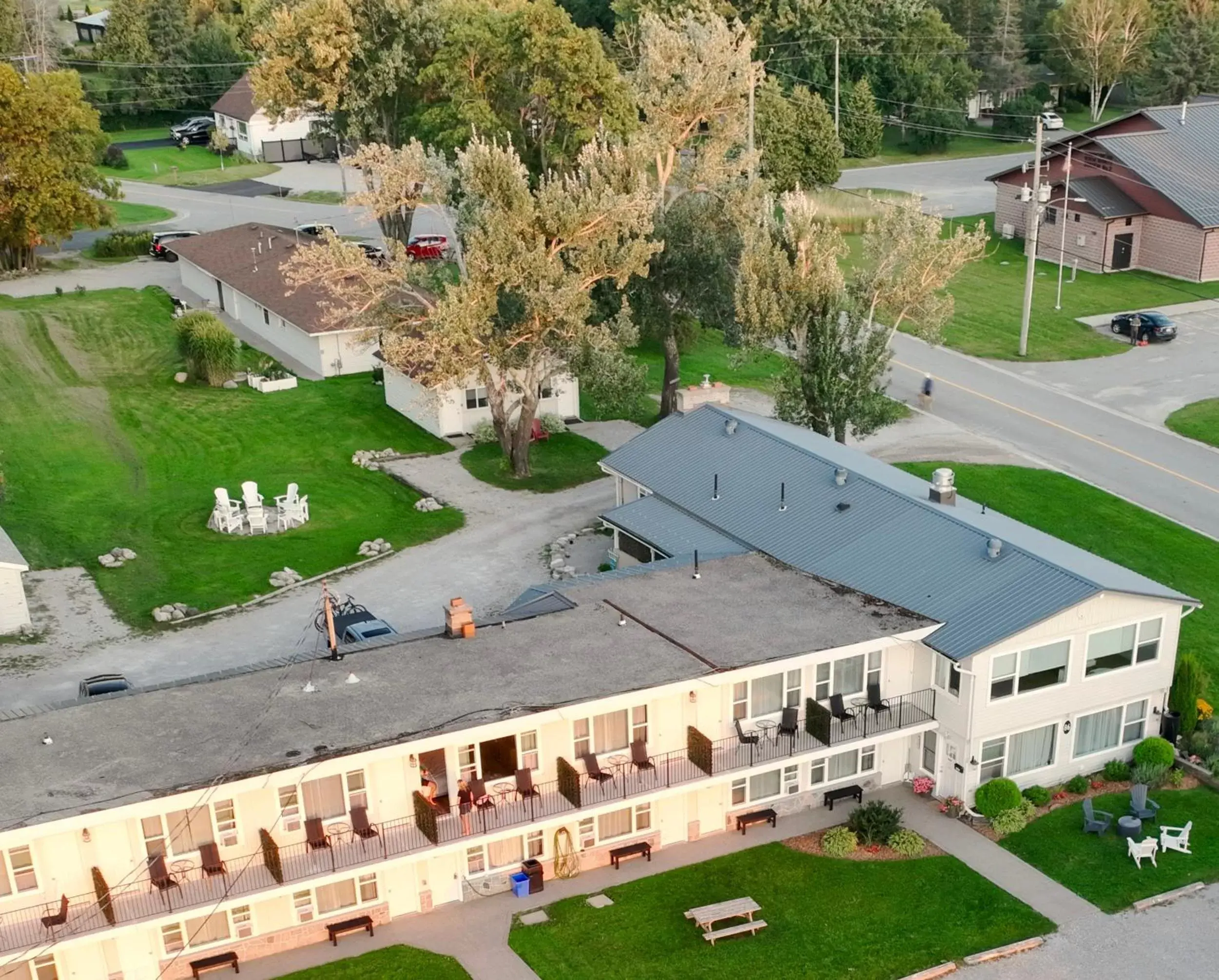 Property building, Bird's-eye View in Lakeside Inn