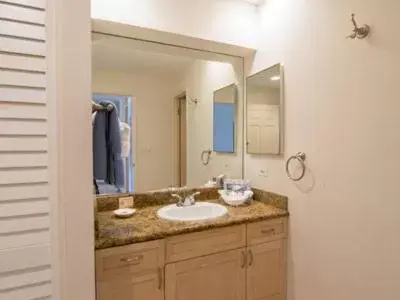 Bathroom in Kaanapali Maui at the Eldorado by OUTRIGGER