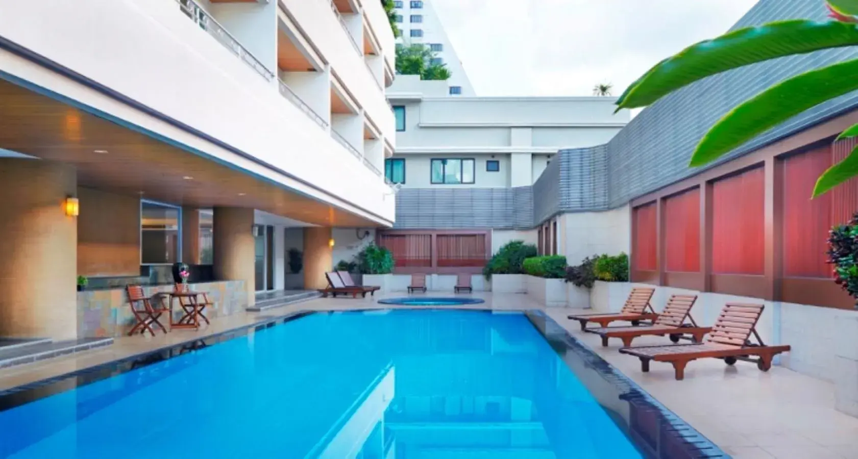 Property building, Swimming Pool in Sm Grande Residence