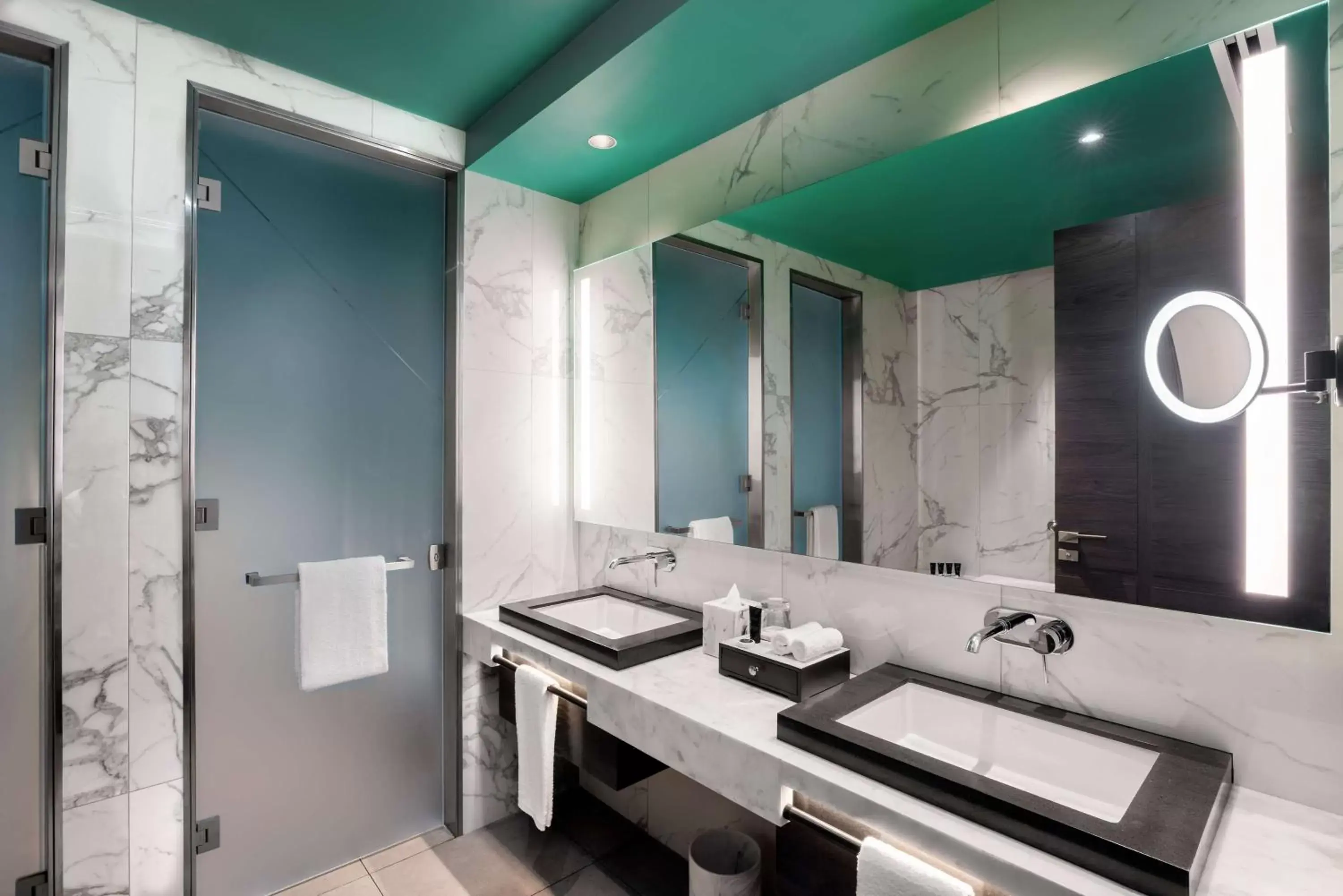 Bathroom in Hyatt Centric Jumeirah Dubai