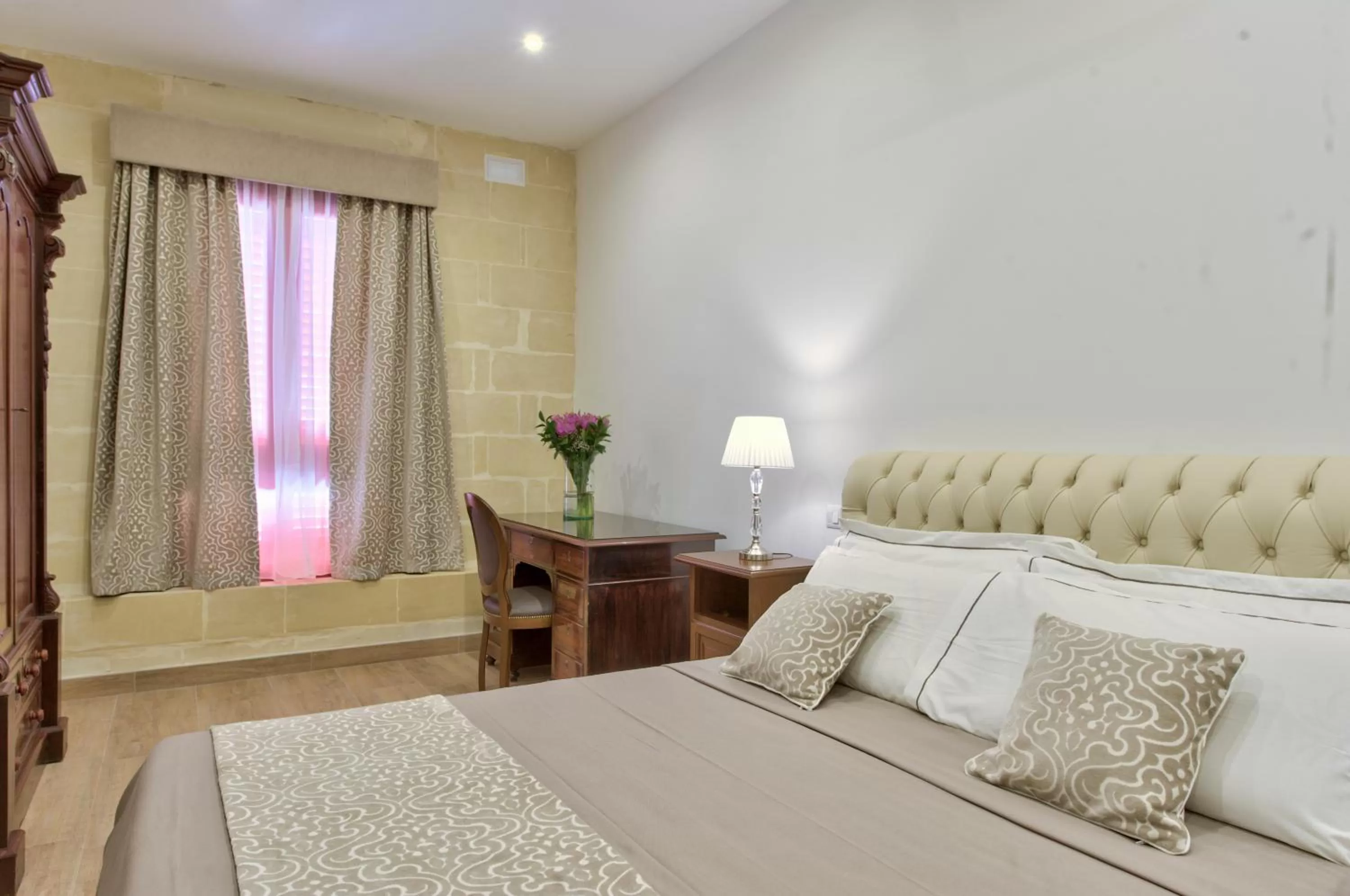 Bed in Palazzo Violetta