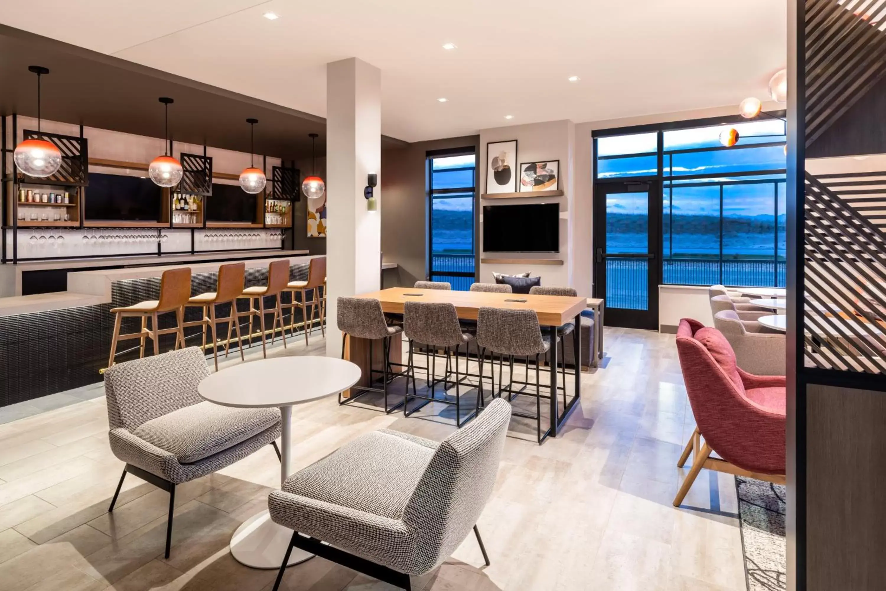 Lounge or bar, Lounge/Bar in Atwell Suites - DENVER AIRPORT TOWER ROAD, an IHG Hotel