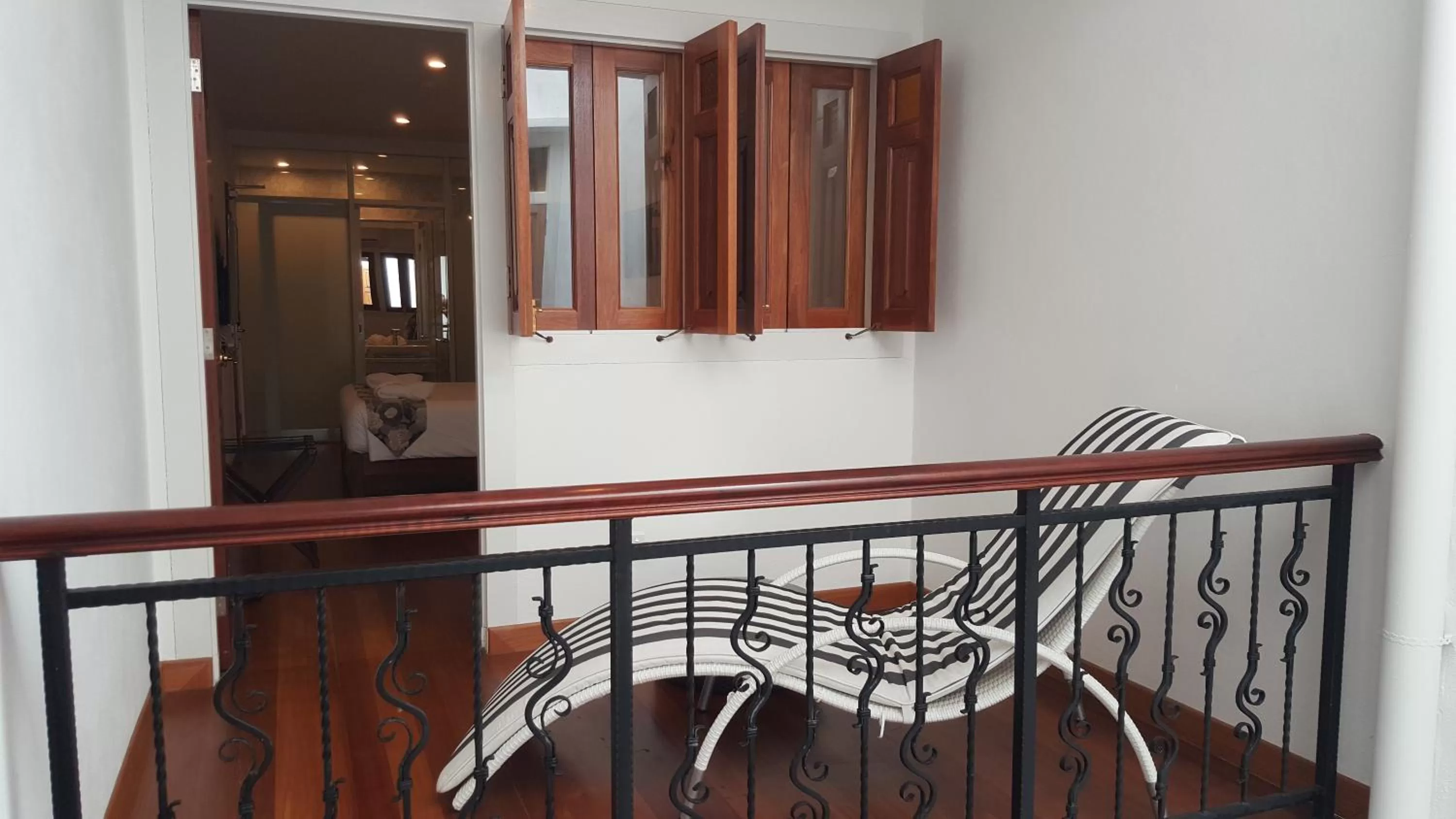 Heeren Straits Hotel