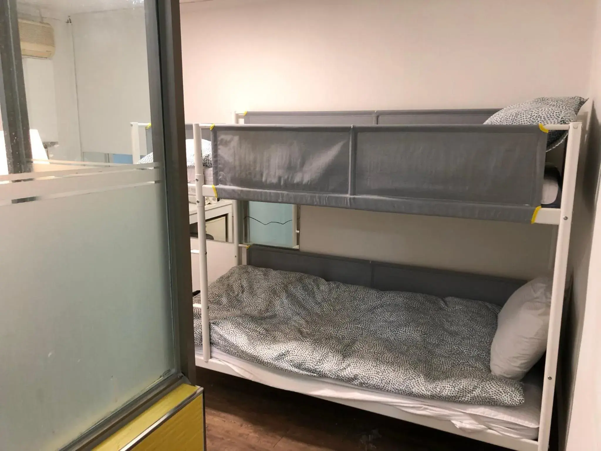 Bunk Bed in Hostel Metro
