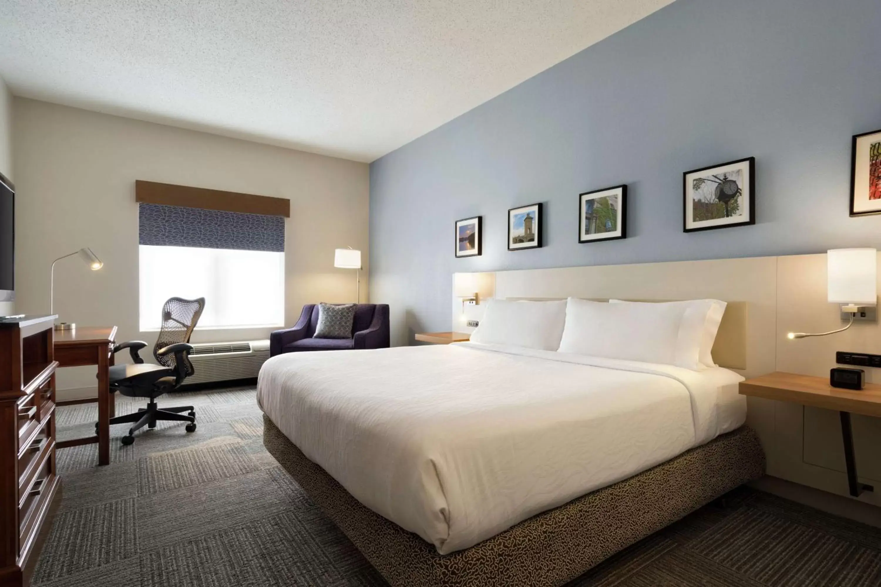 Bedroom, Bed in Hilton Garden Inn Wilkes-Barre