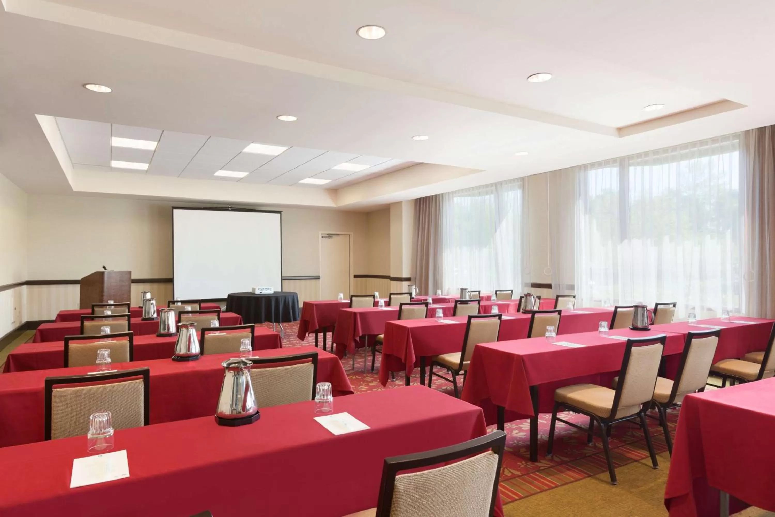 Meeting/conference room in Embassy Suites by Hilton Boston Waltham