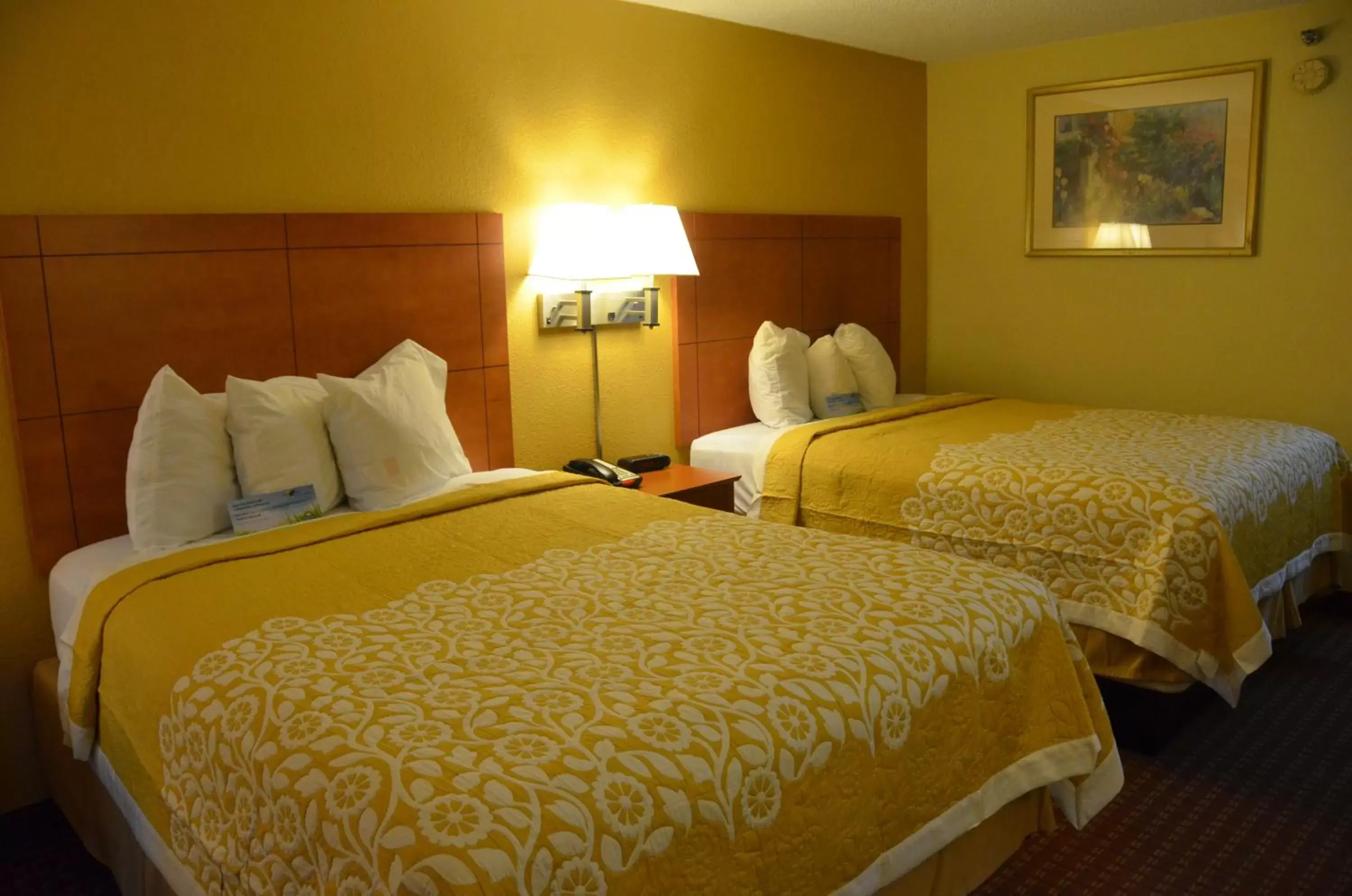 Bedroom, Bed in Days Inn by Wyndham Airport Nashville East