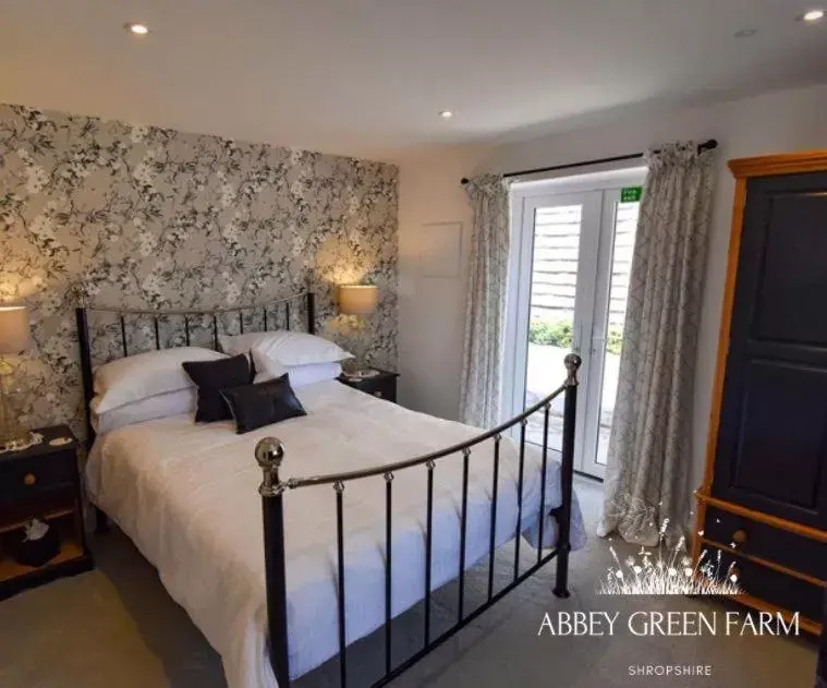 Bedroom, Bed in Abbey Green Farm