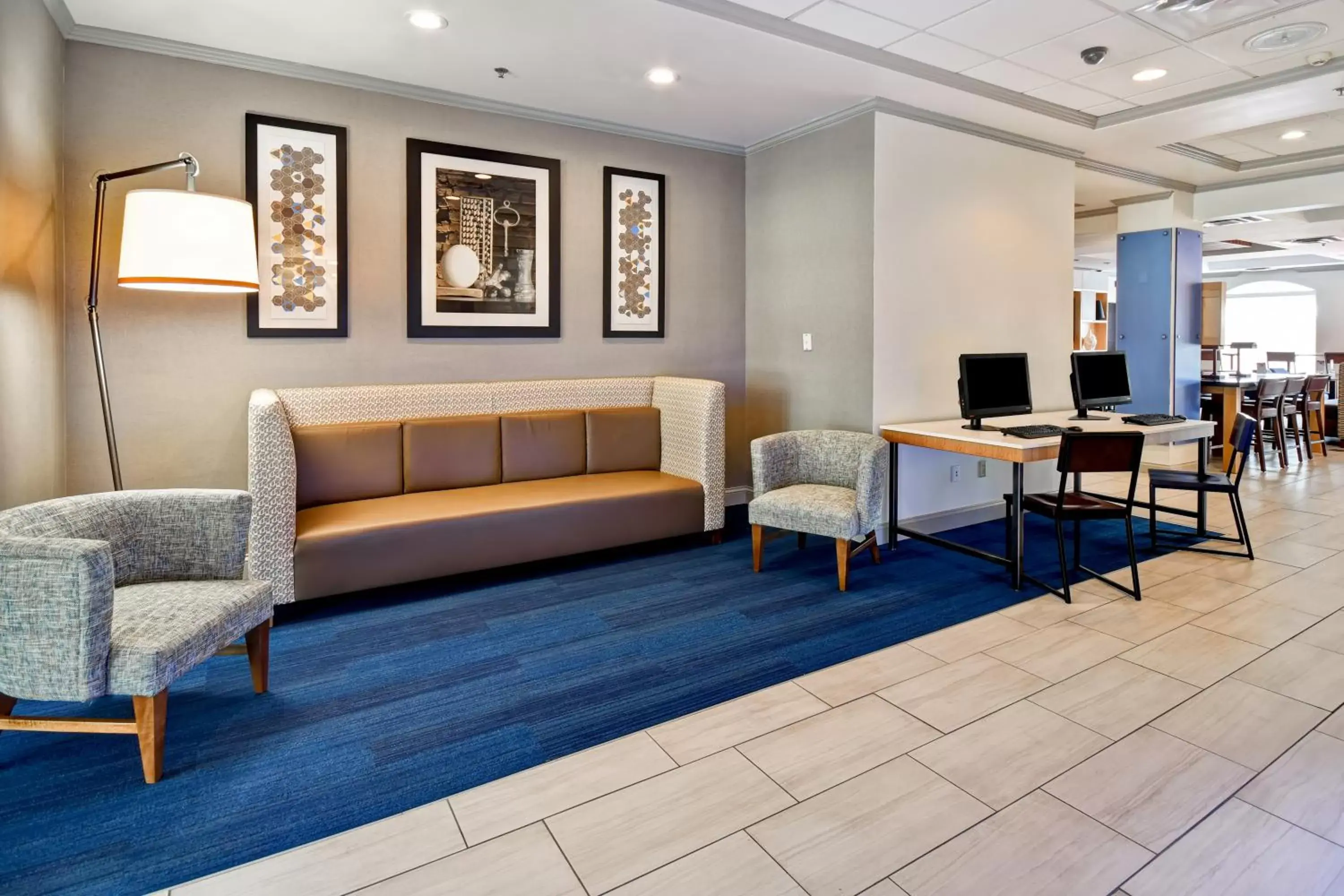 Property building, Seating Area in Holiday Inn Express & Suites Schererville, an IHG Hotel