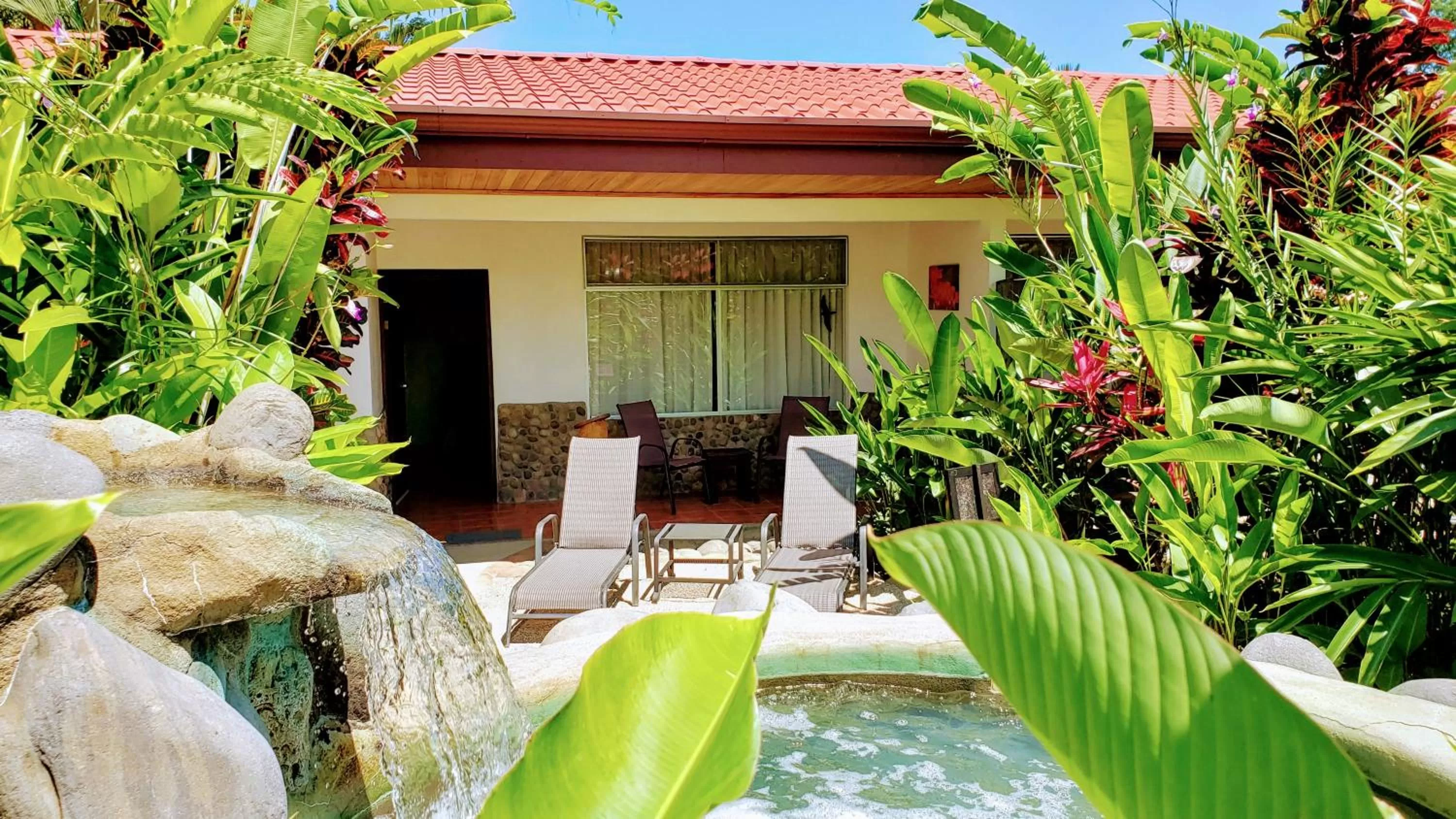 Patio in Volcano Lodge, Hotel & Thermal Experience