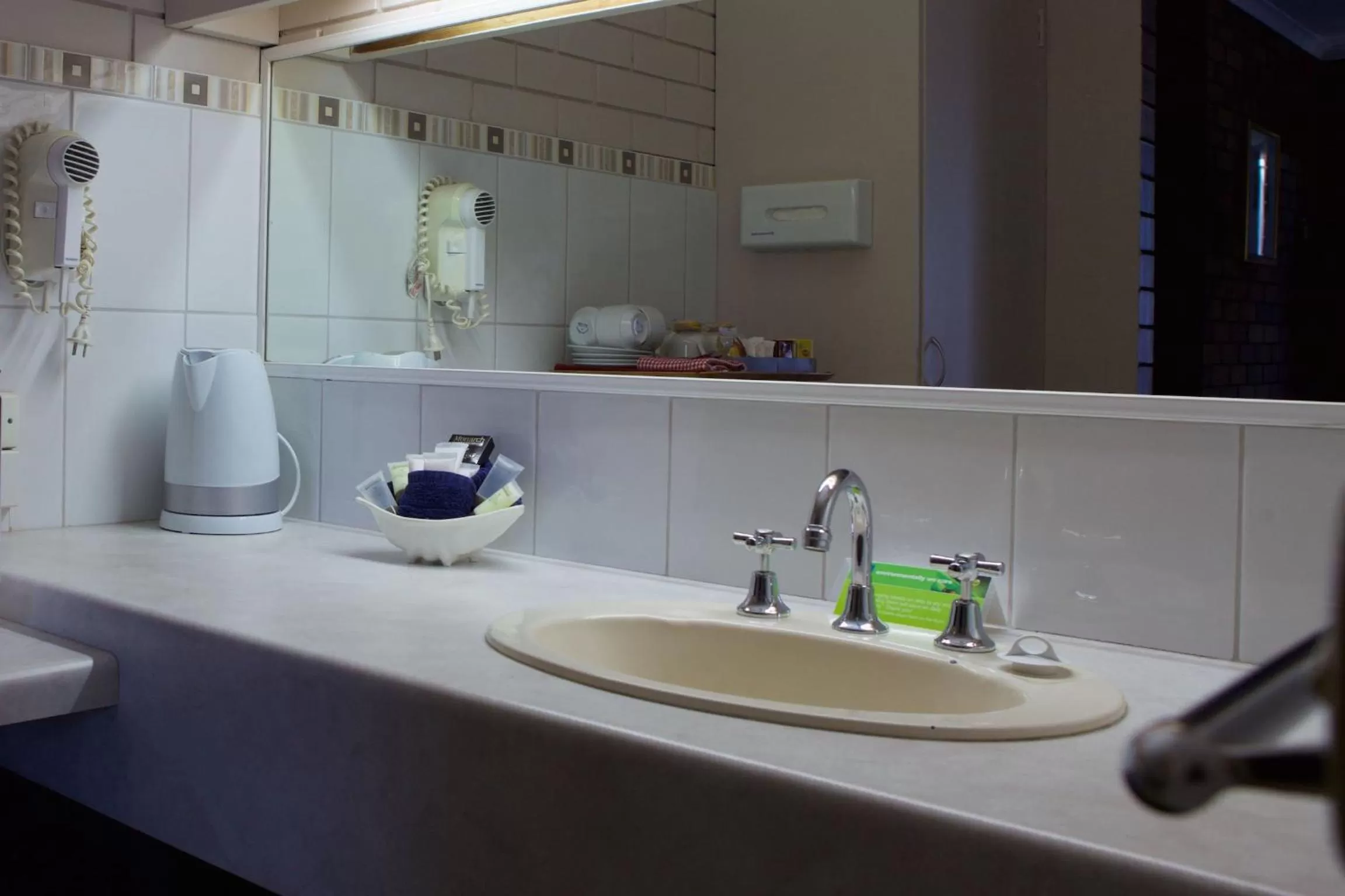 Bathroom in Paddlewheel Motel