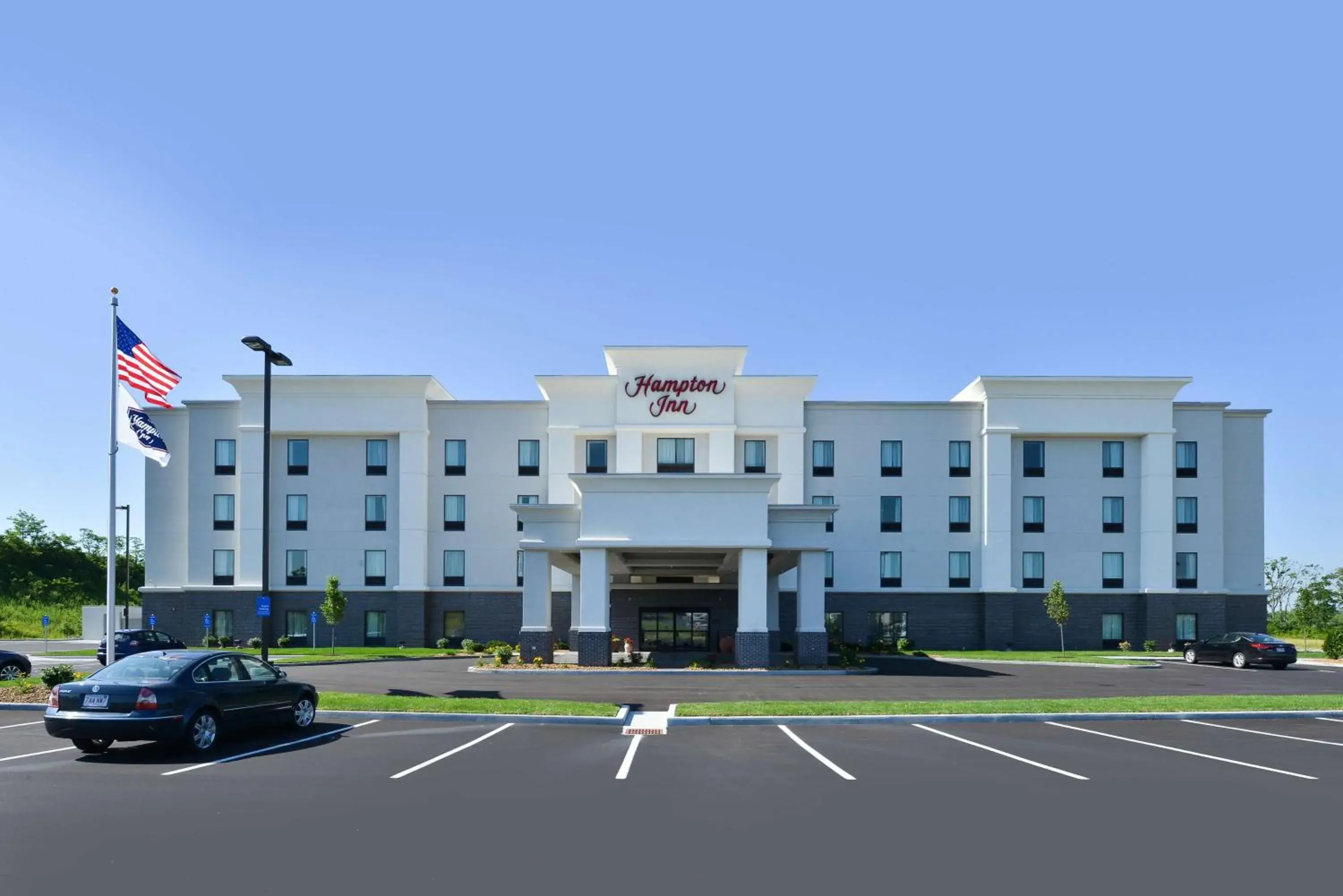 Property Building in Hampton Inn By Hilton Middletown