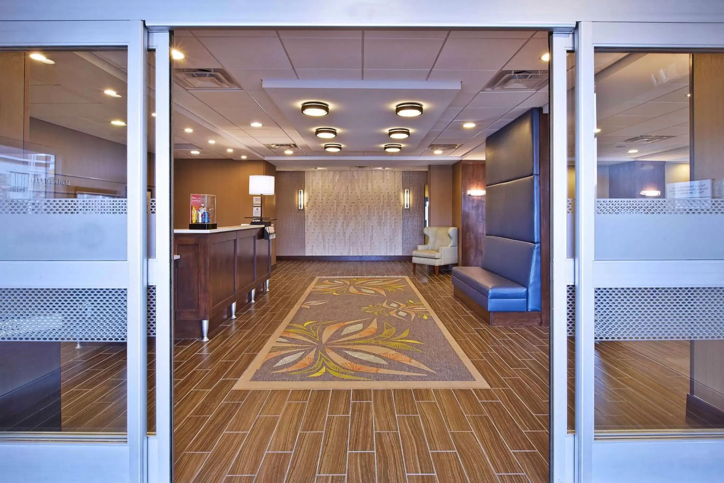 Property building in Hampton Inn by Hilton West Bloomfield Novi Property building in Hampton Inn by Hilton West Bloomfield Novi