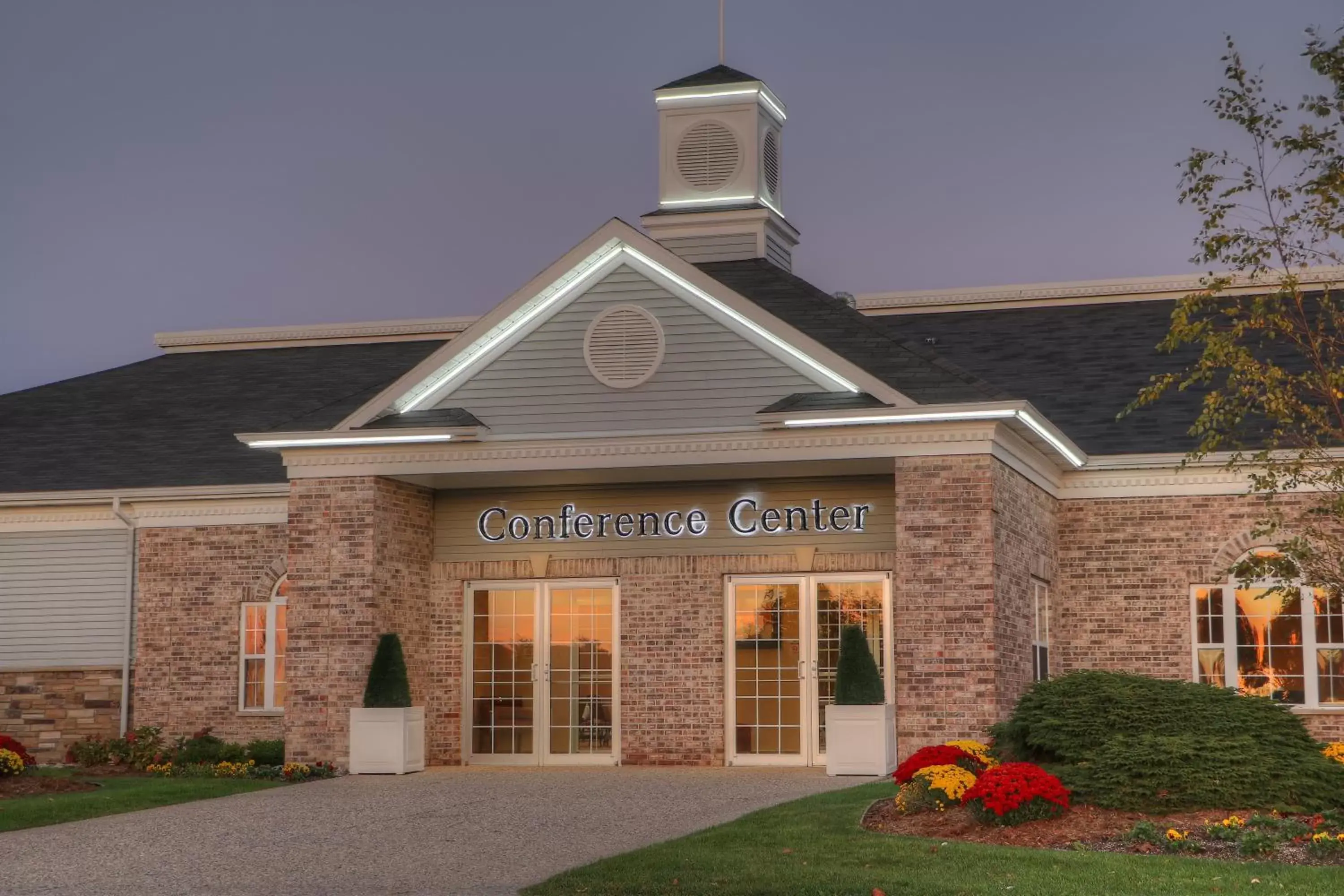 Property Building in Comfort Inn & Suites and Conference Center