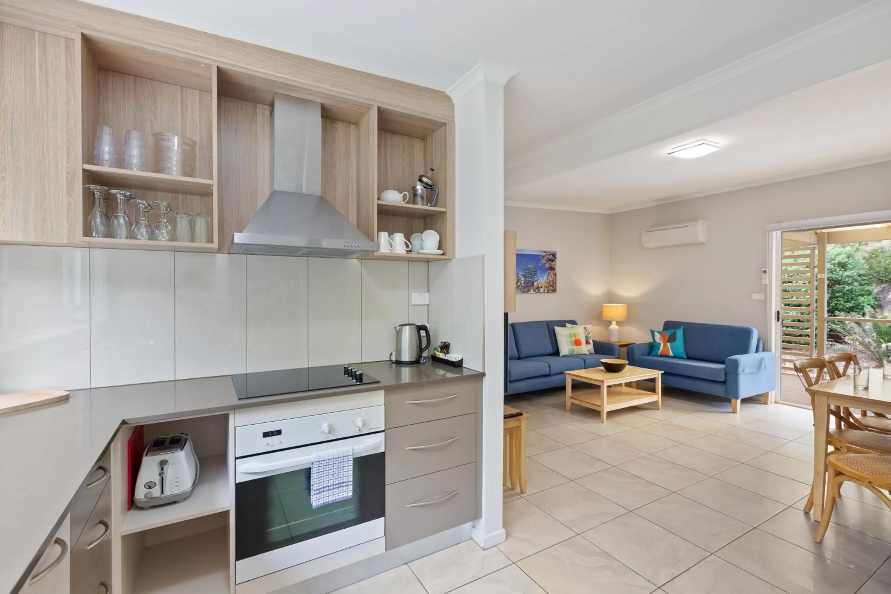 Kitchen/Kitchenette in Tathra Beach House Holiday Apartments