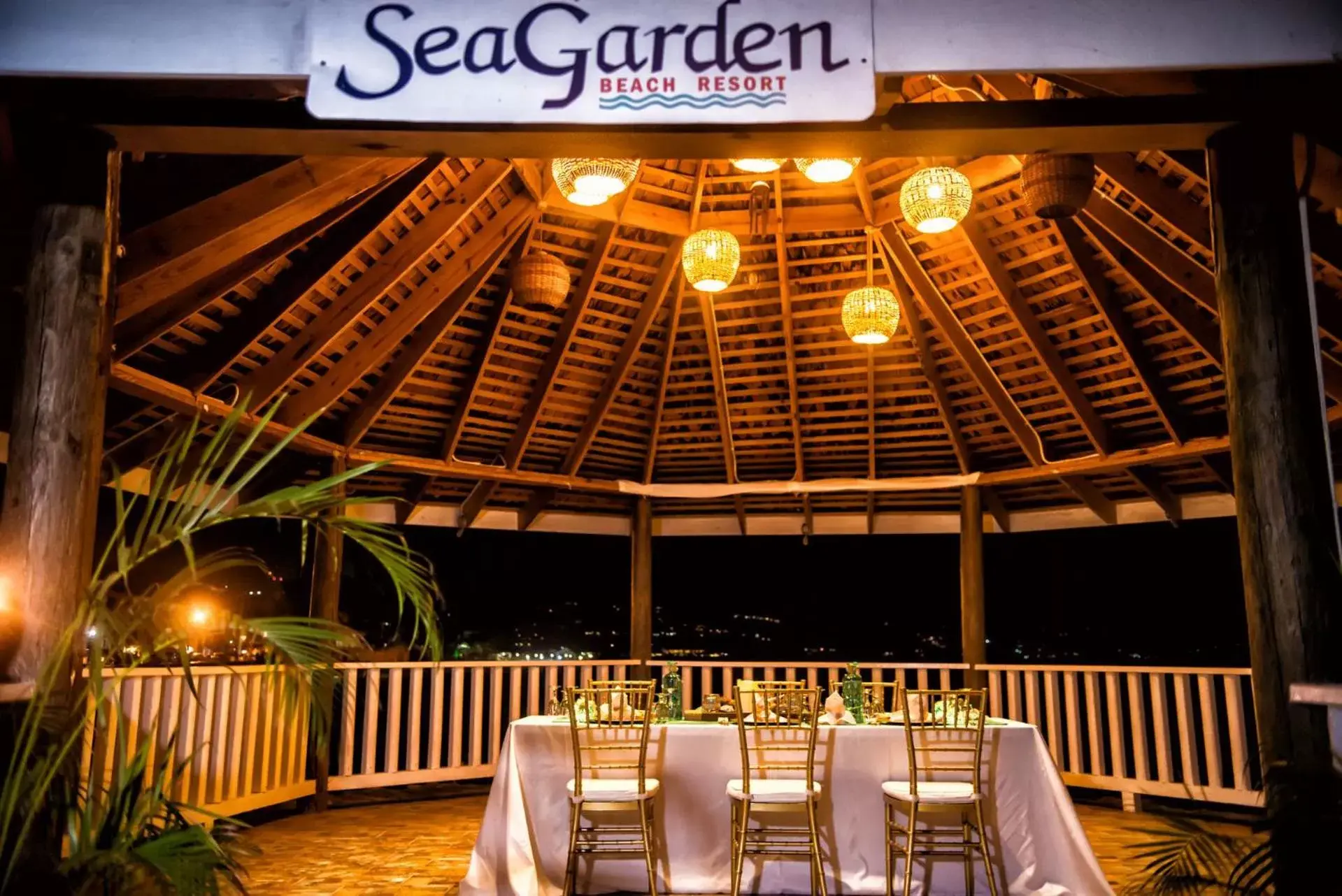 Area and facilities, Restaurant/Places to Eat in SeaGarden Beach Resort - All Inclusive