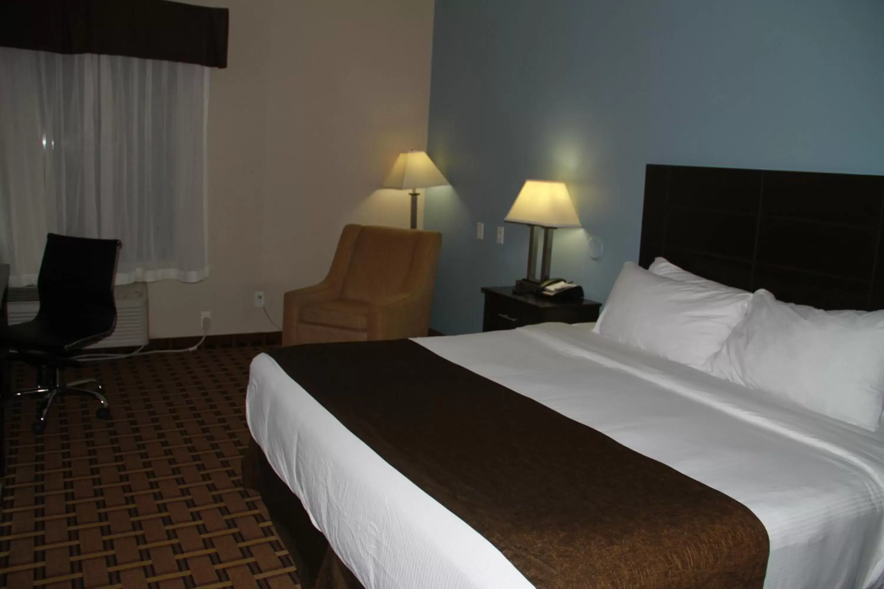 Bed in SureStay Plus Hotel by Best Western Coralville Iowa City