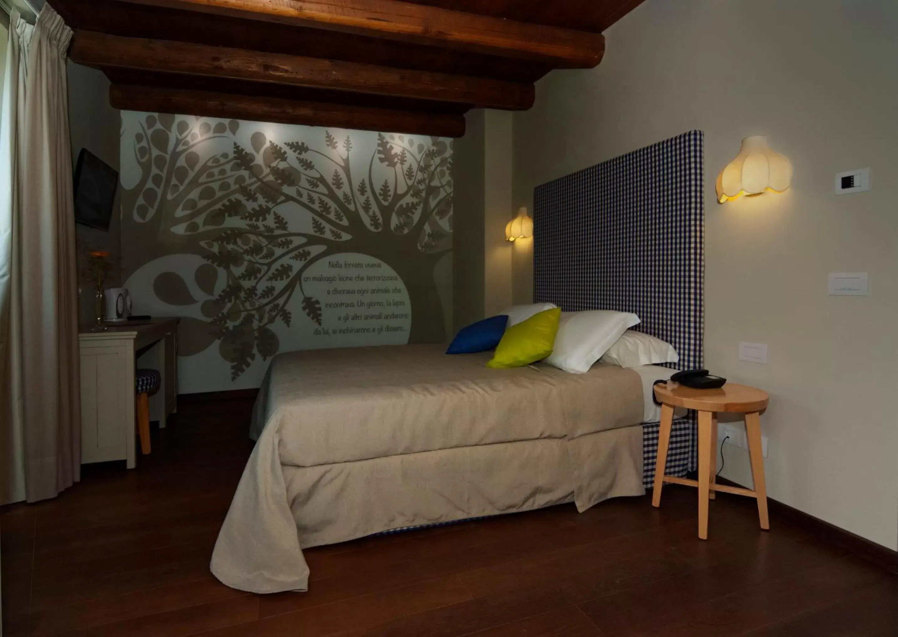 View (from property/room), Bed in Il Falco E La Volpe