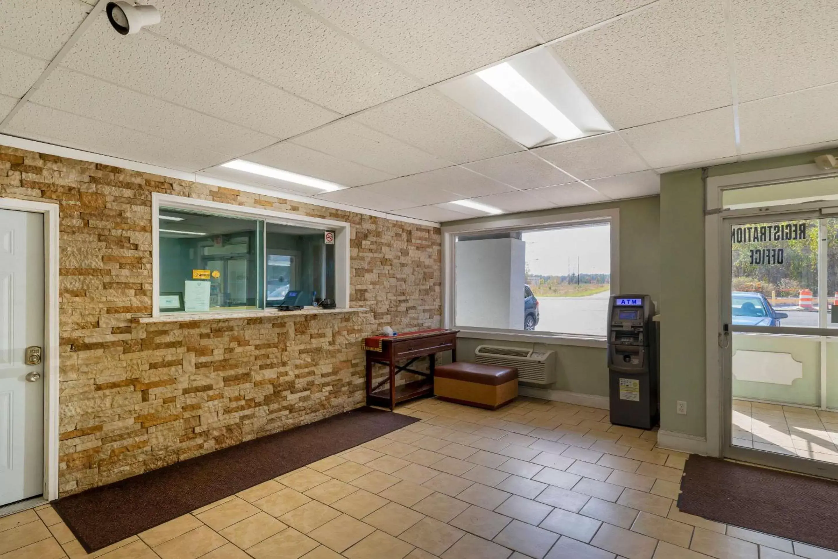 Lobby or reception in Rodeway Inn Colonial Heights I-95