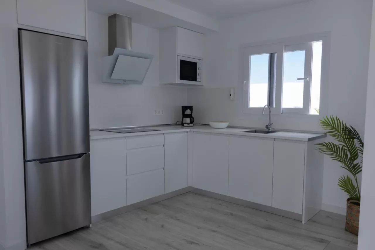 Kitchen/Kitchenette in Island Home Fuerteventura