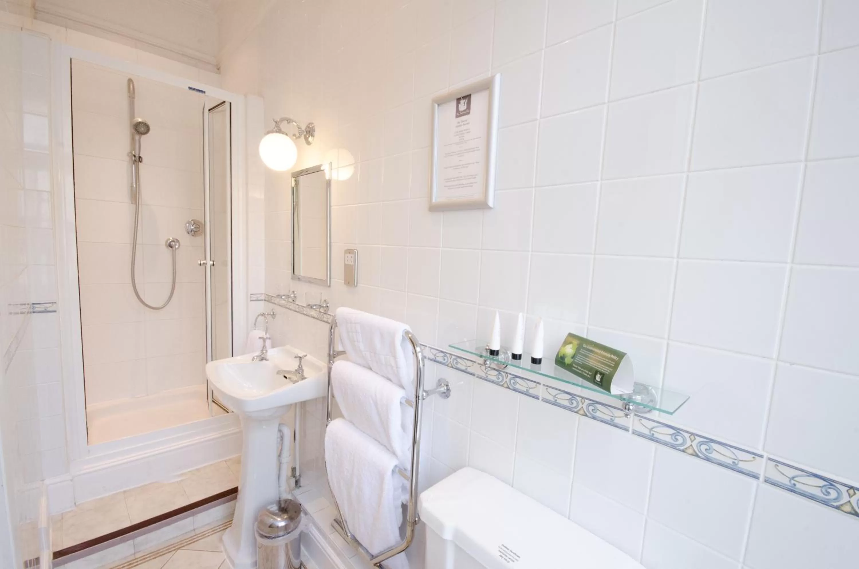 Bathroom in The Snooty Fox